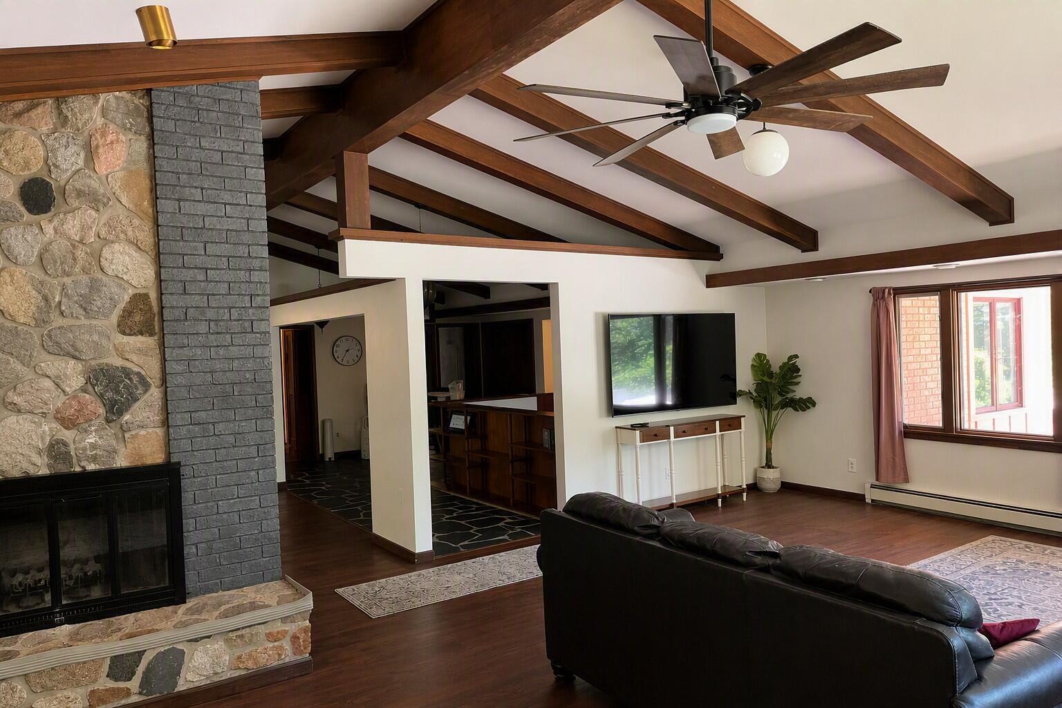 3283 W Kinney Ludington MI 49431
