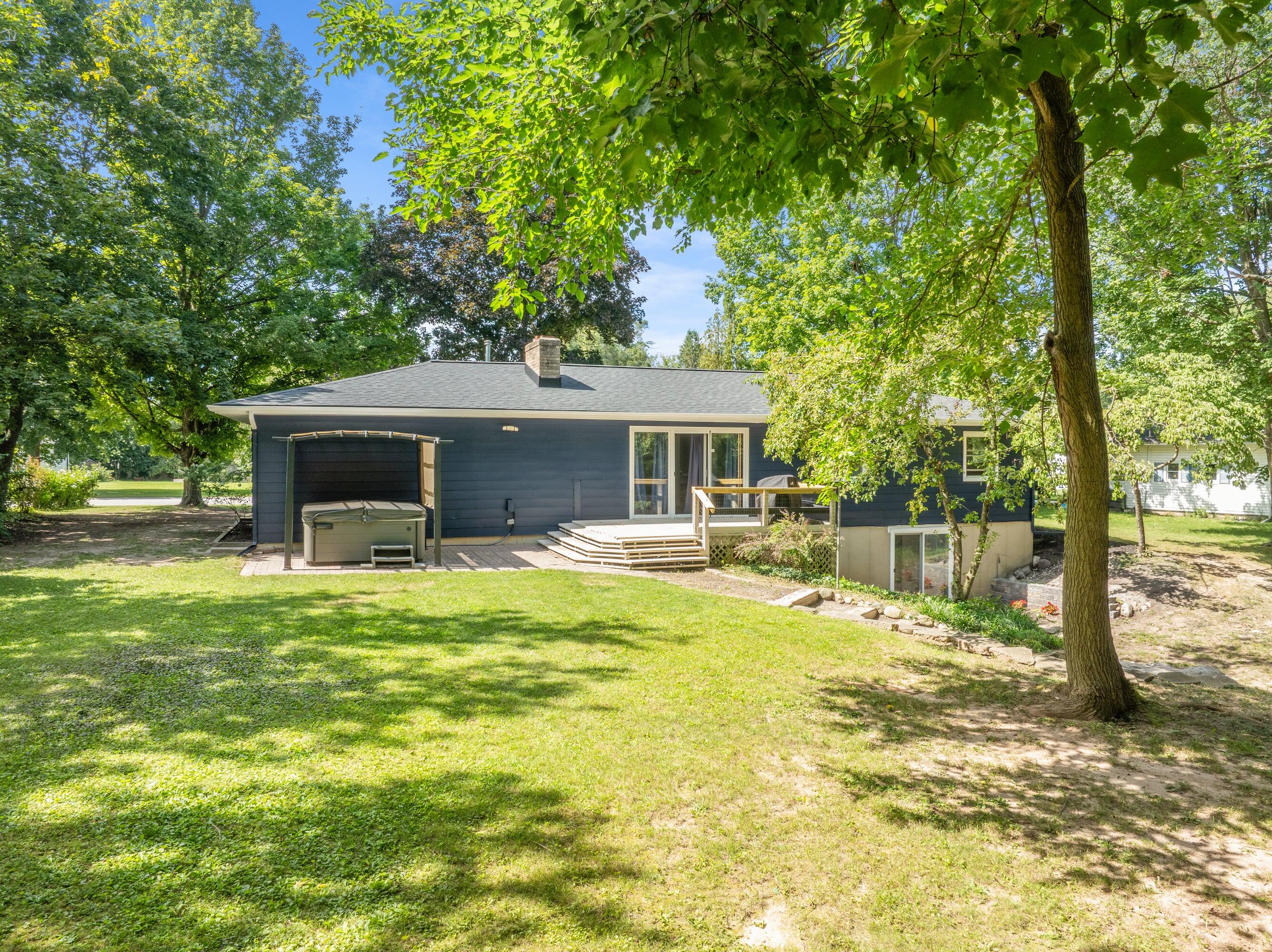 7246 Rezen Drive NE Rockford MI 49341