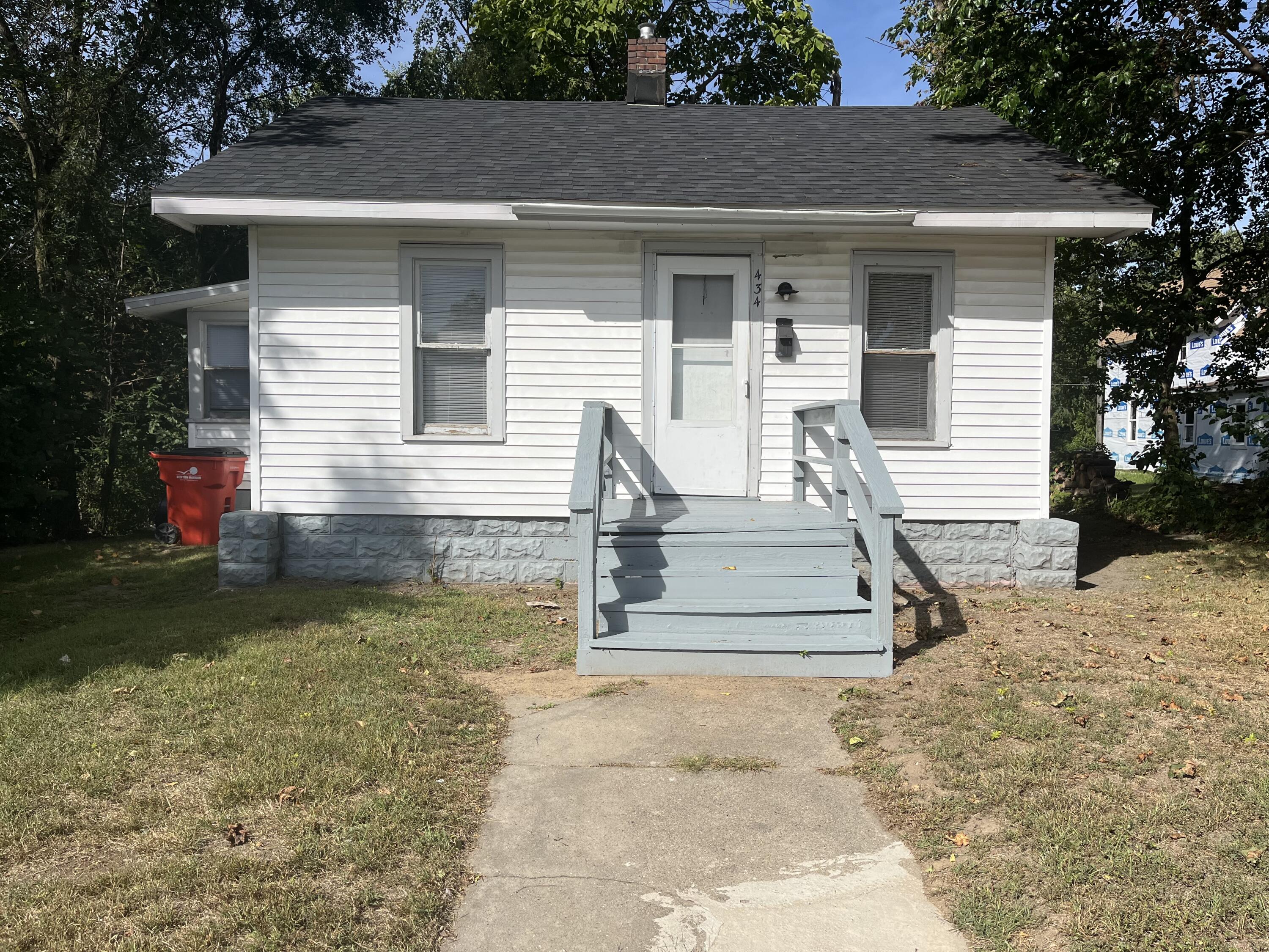434 S Mccord Street Benton Harbor MI 49022
