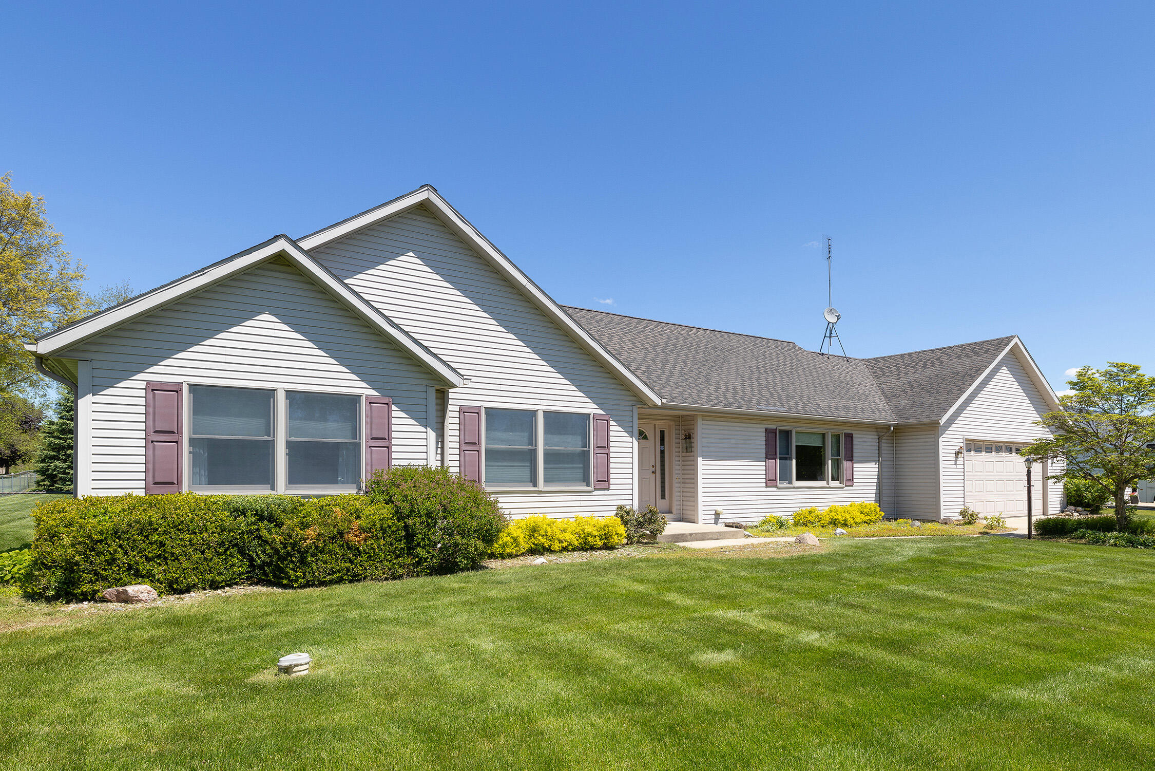 29376 Saddlebred Lane Dowagiac MI 49047