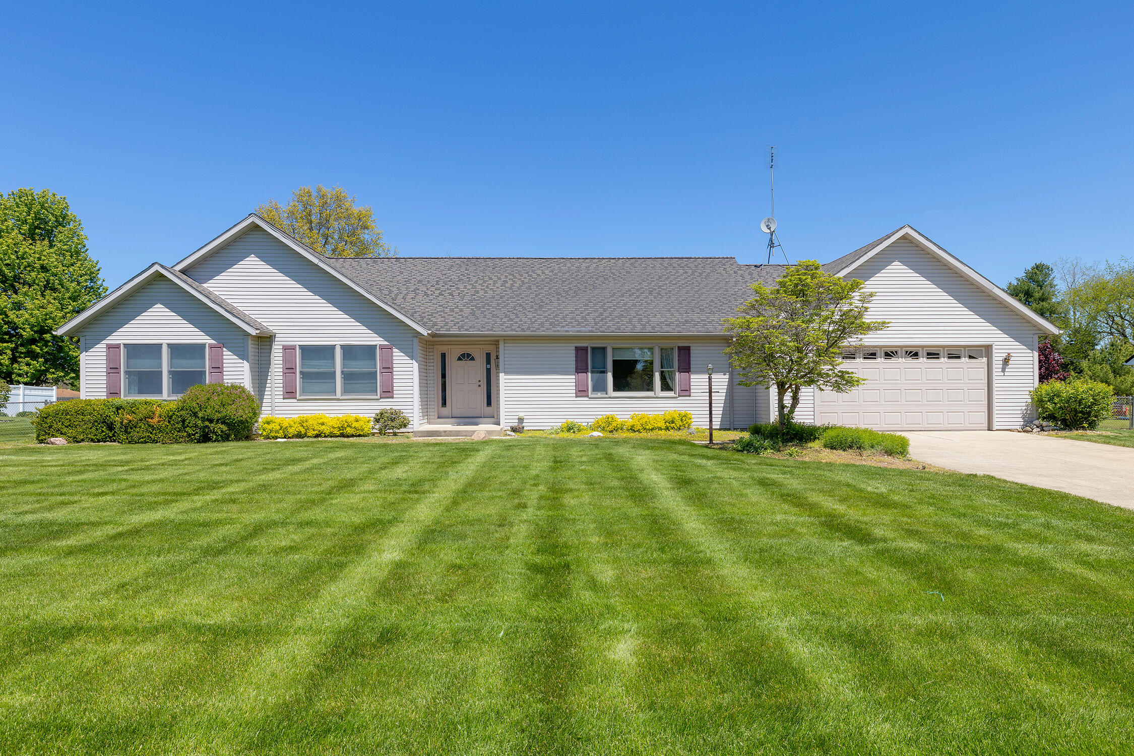 29376 Saddlebred Lane Dowagiac MI 49047