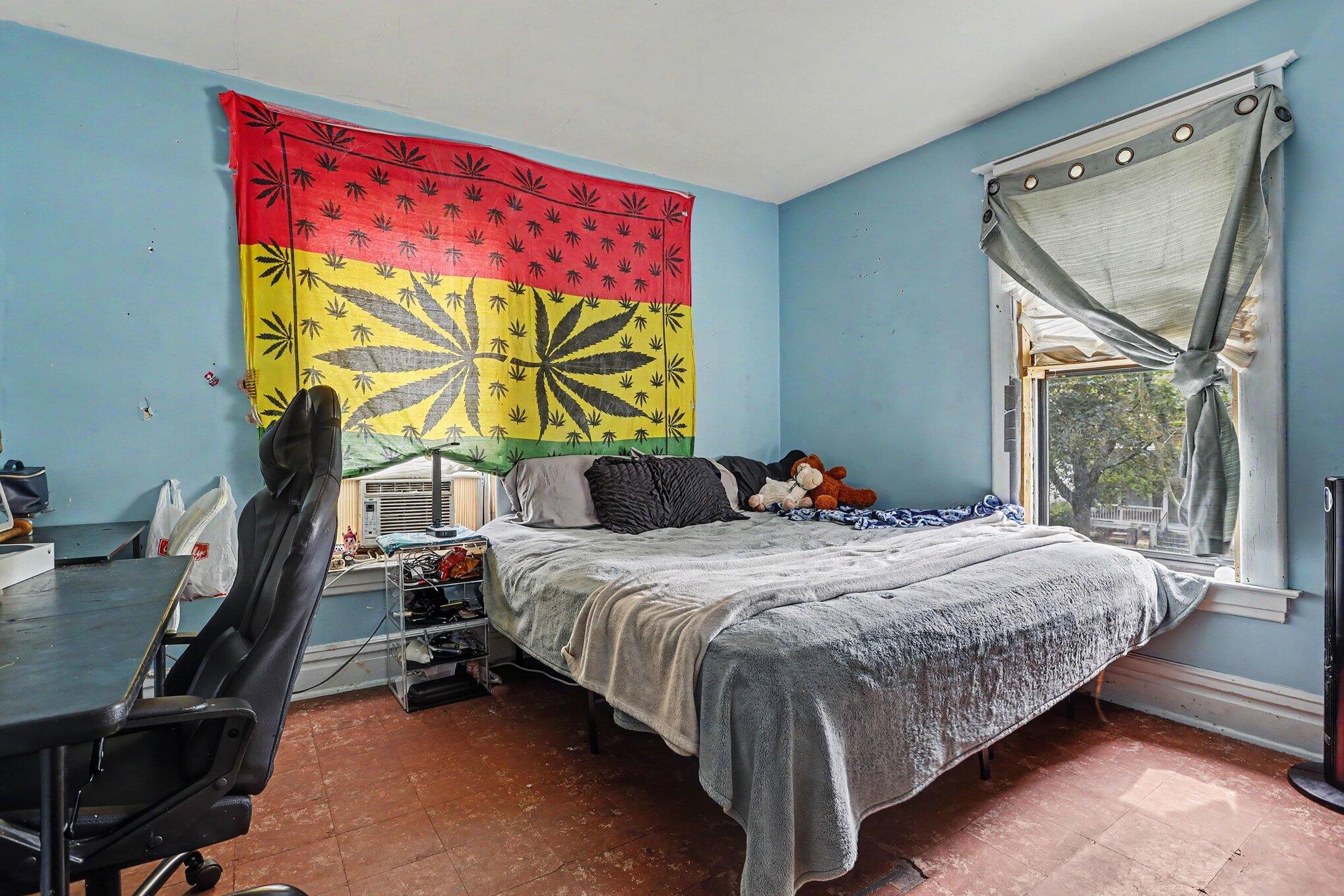 909 Clinton Avenue Kalamazoo MI 49001