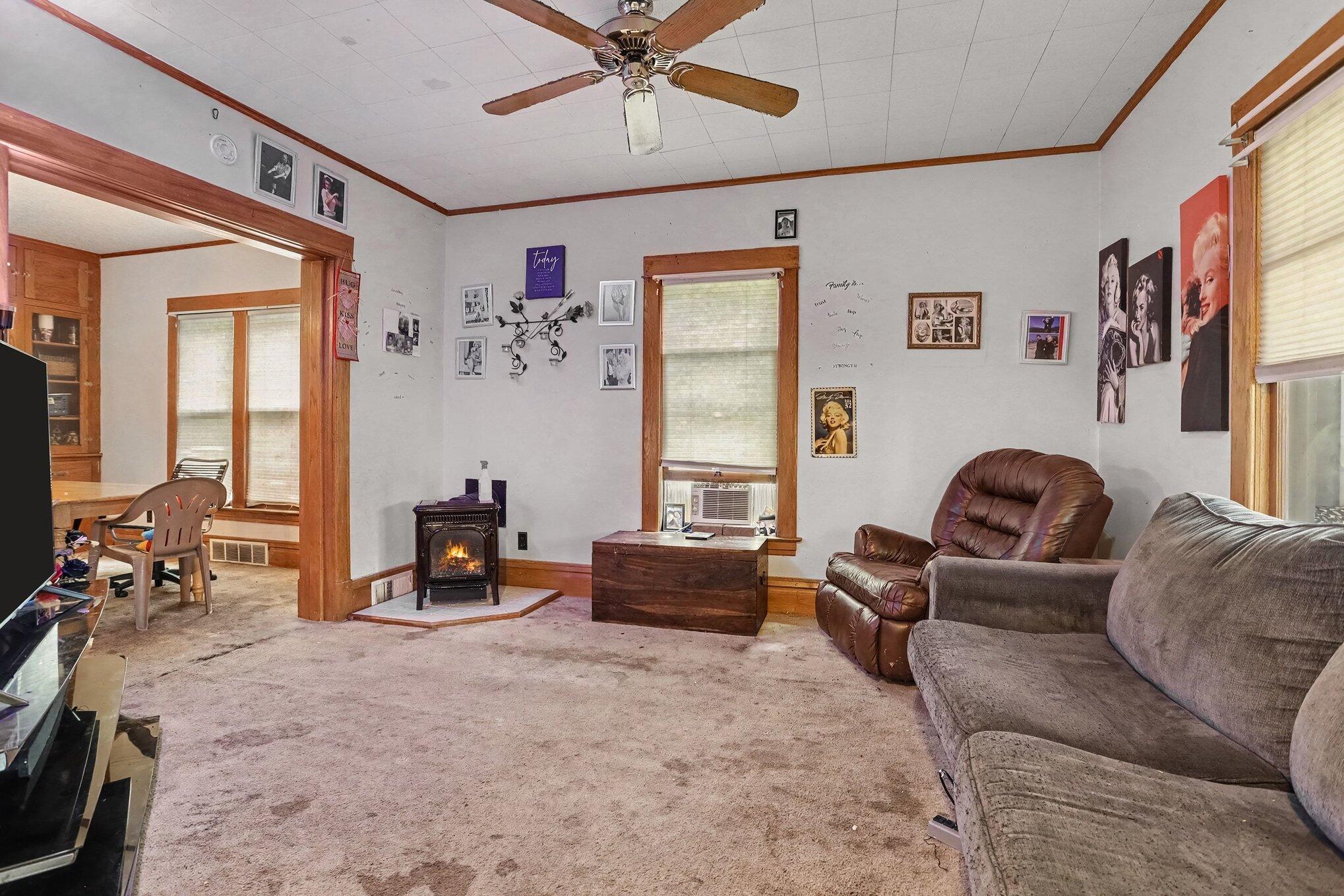 909 Clinton Avenue Kalamazoo MI 49001