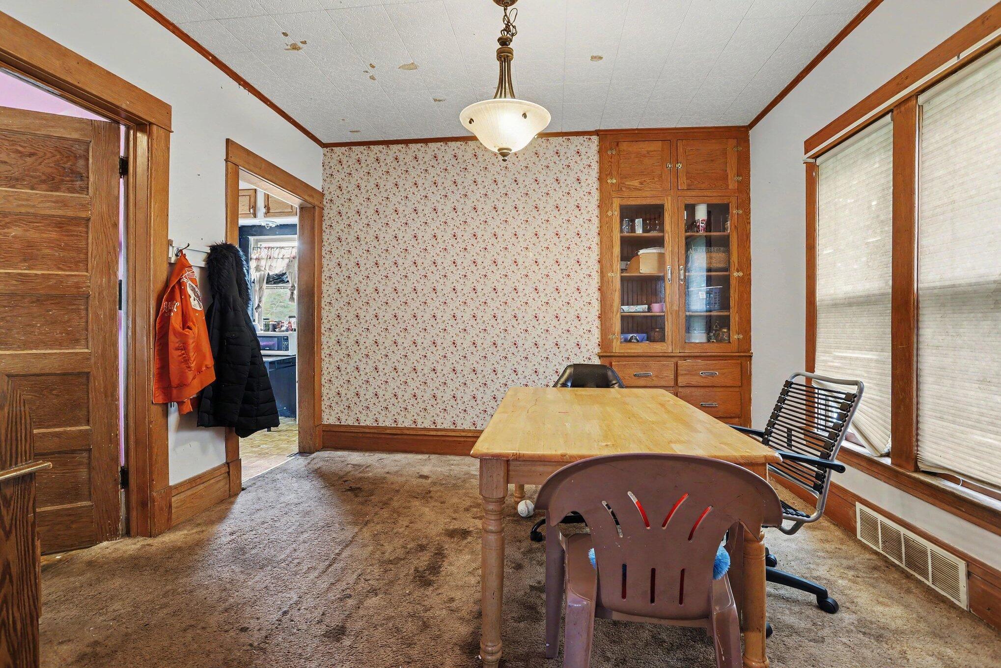 909 Clinton Avenue Kalamazoo MI 49001