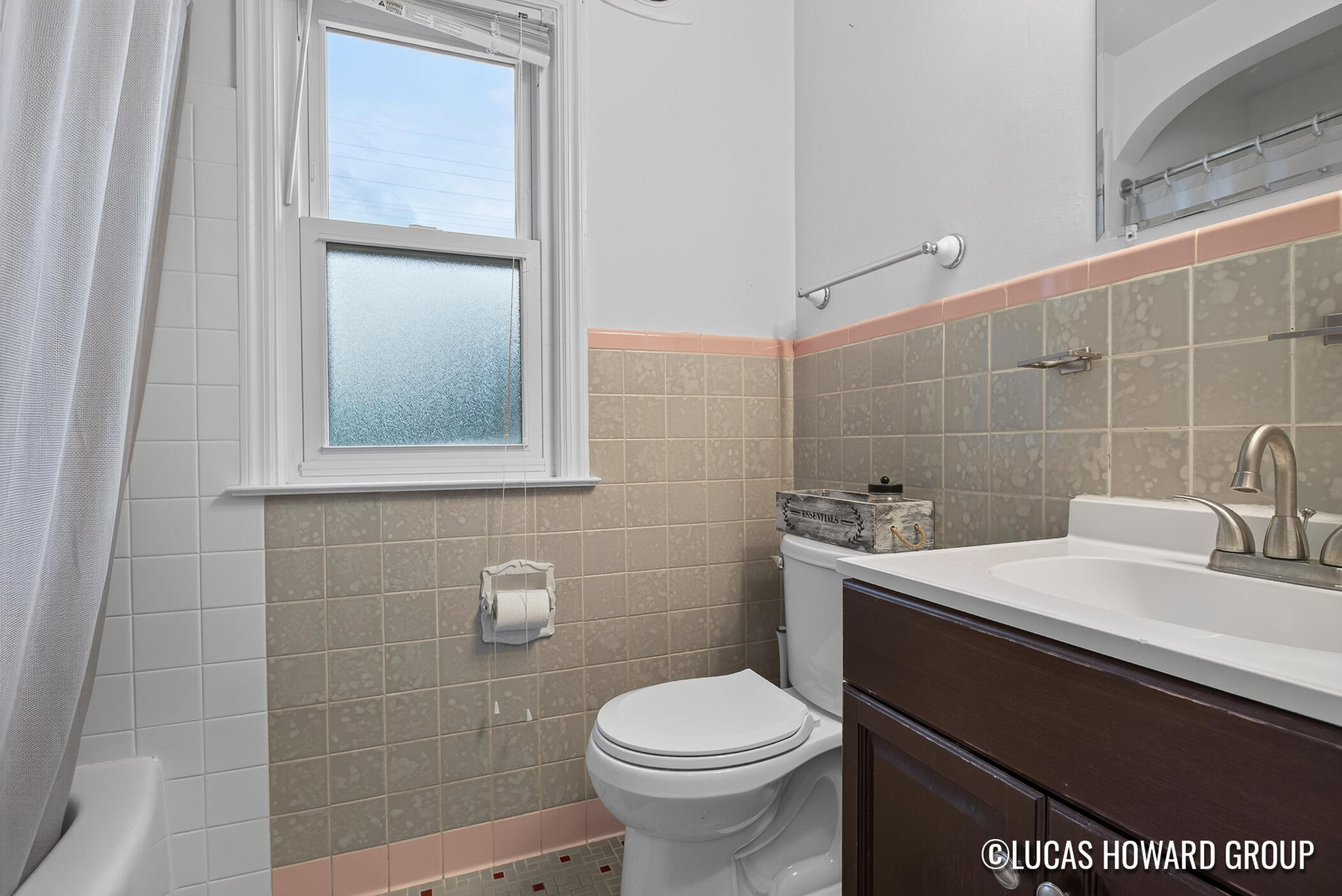 1548 Rossman Avenue SE Grand Rapids MI 49507