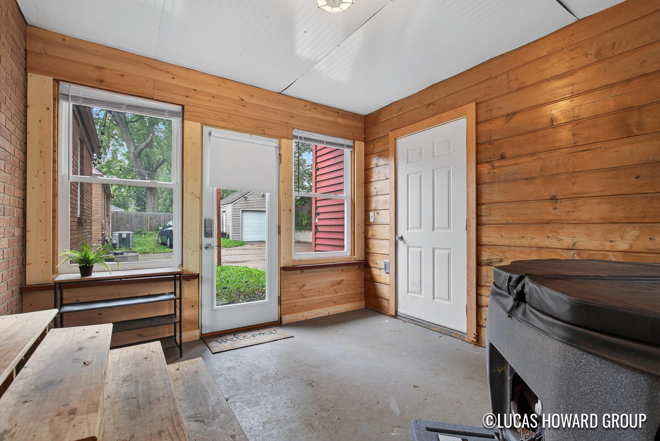 1548 Rossman Avenue SE Grand Rapids MI 49507
