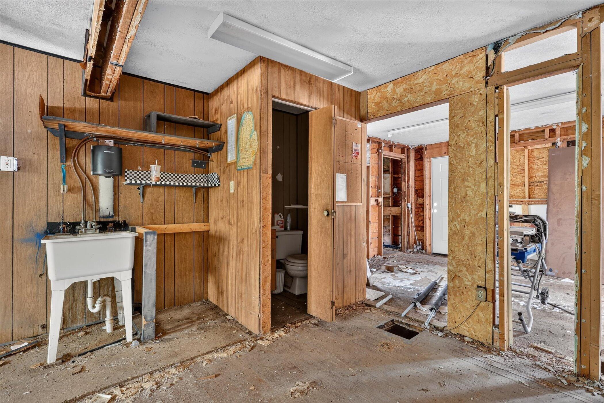 7820 Cascade Road SE Ada MI 49301