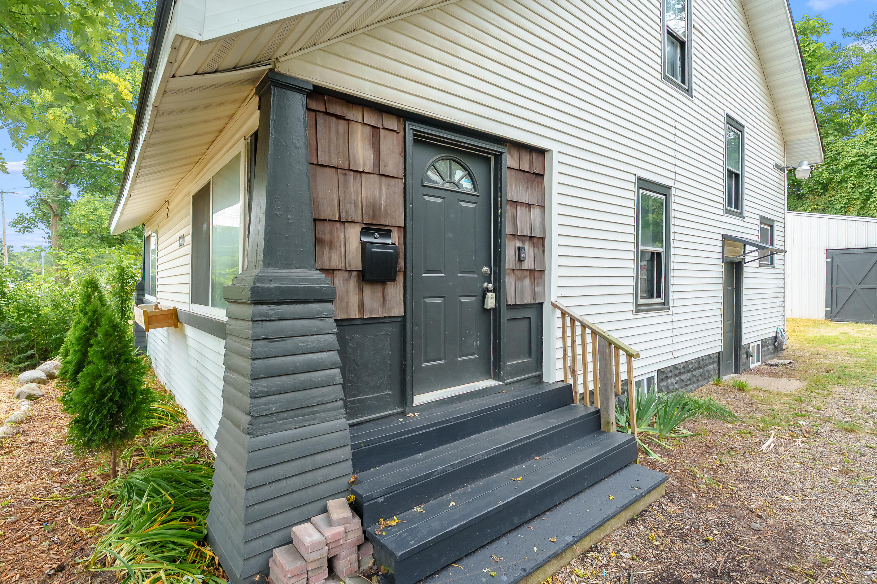 801 Wallace Avenue Kalamazoo MI 49048