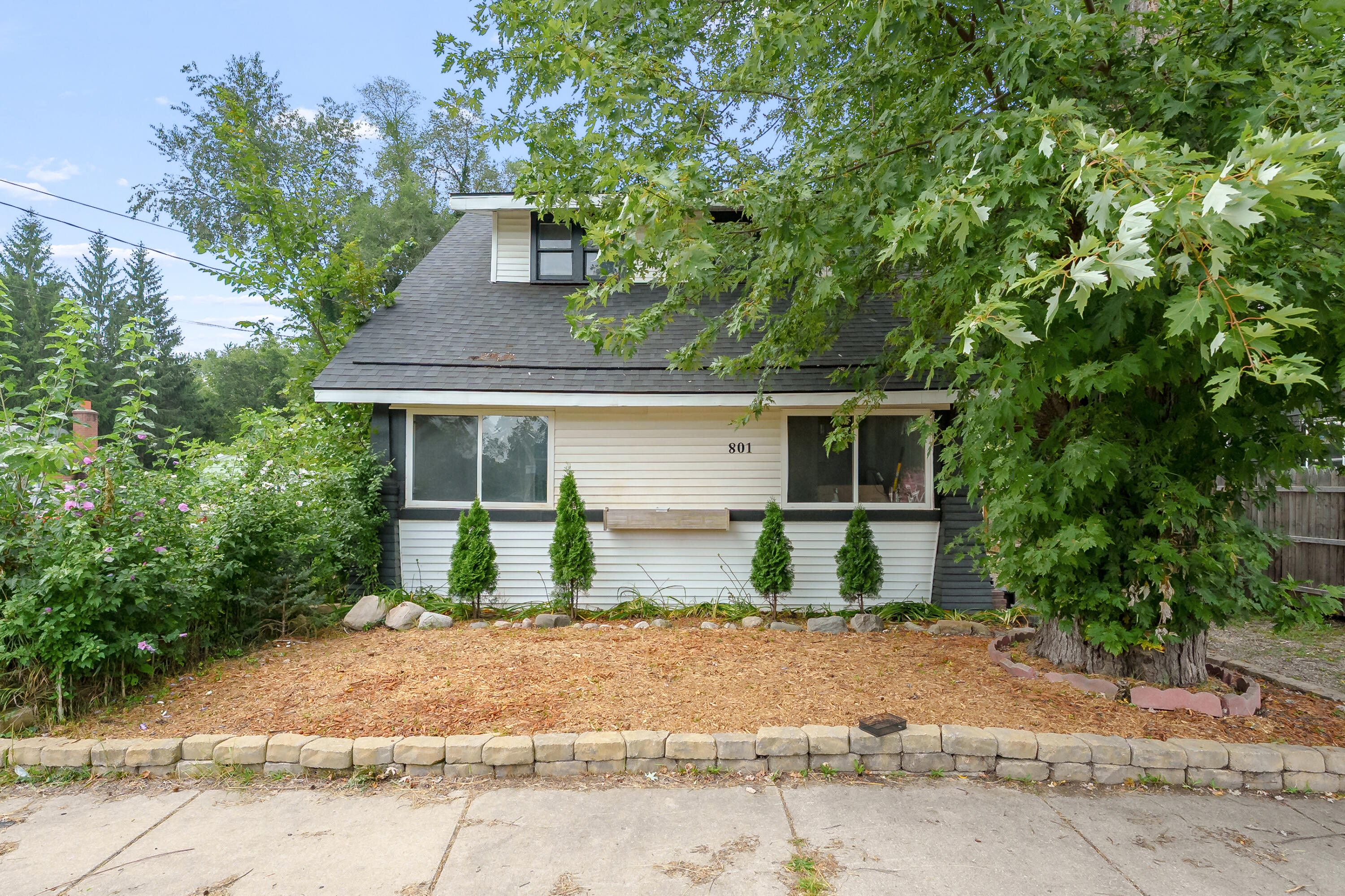 801 Wallace Avenue Kalamazoo MI 49048