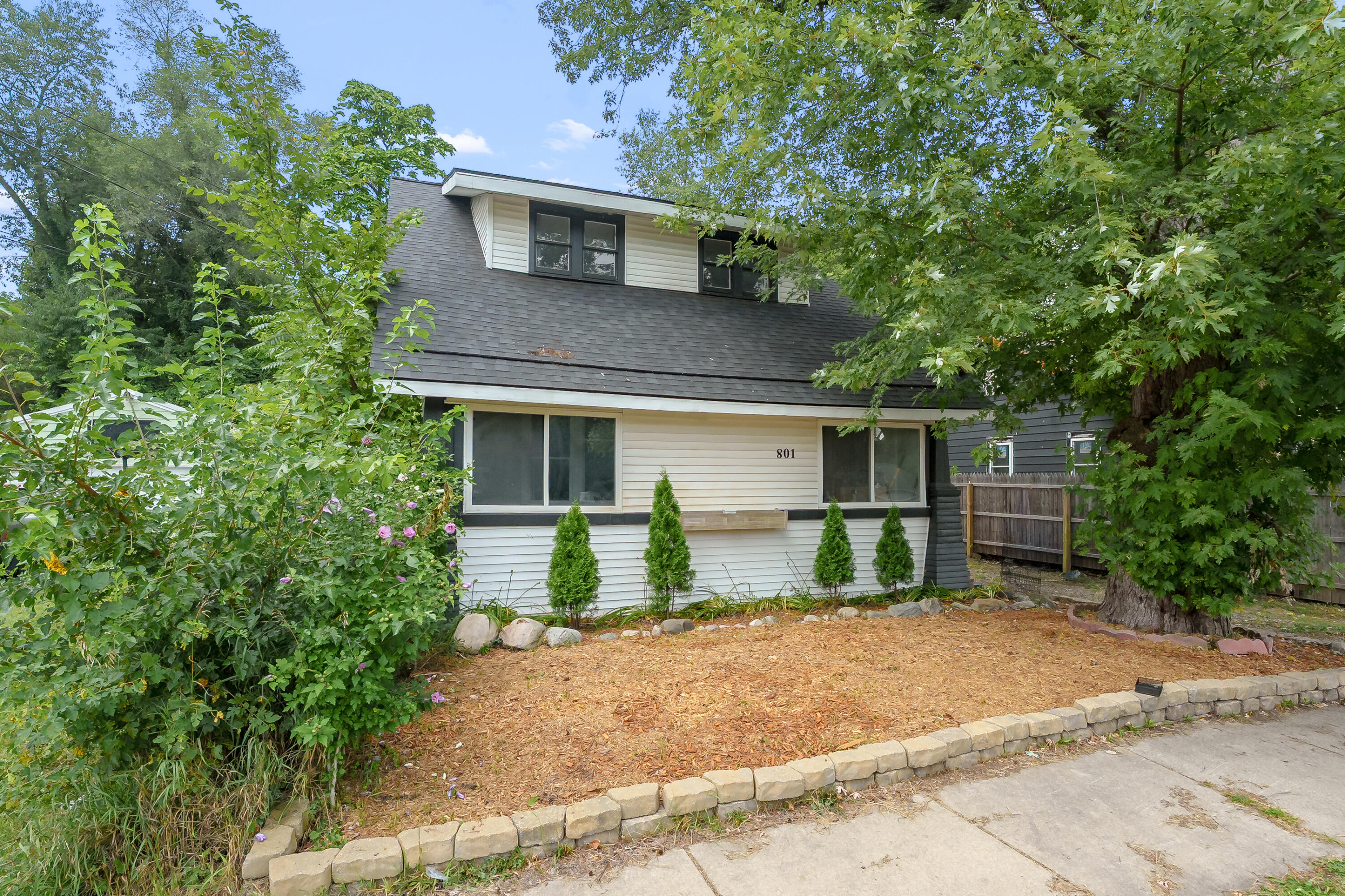 801 Wallace Avenue Kalamazoo MI 49048