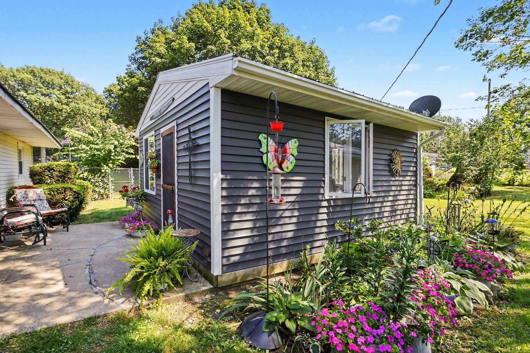 3124 Knight Drive Buchanan MI 49107