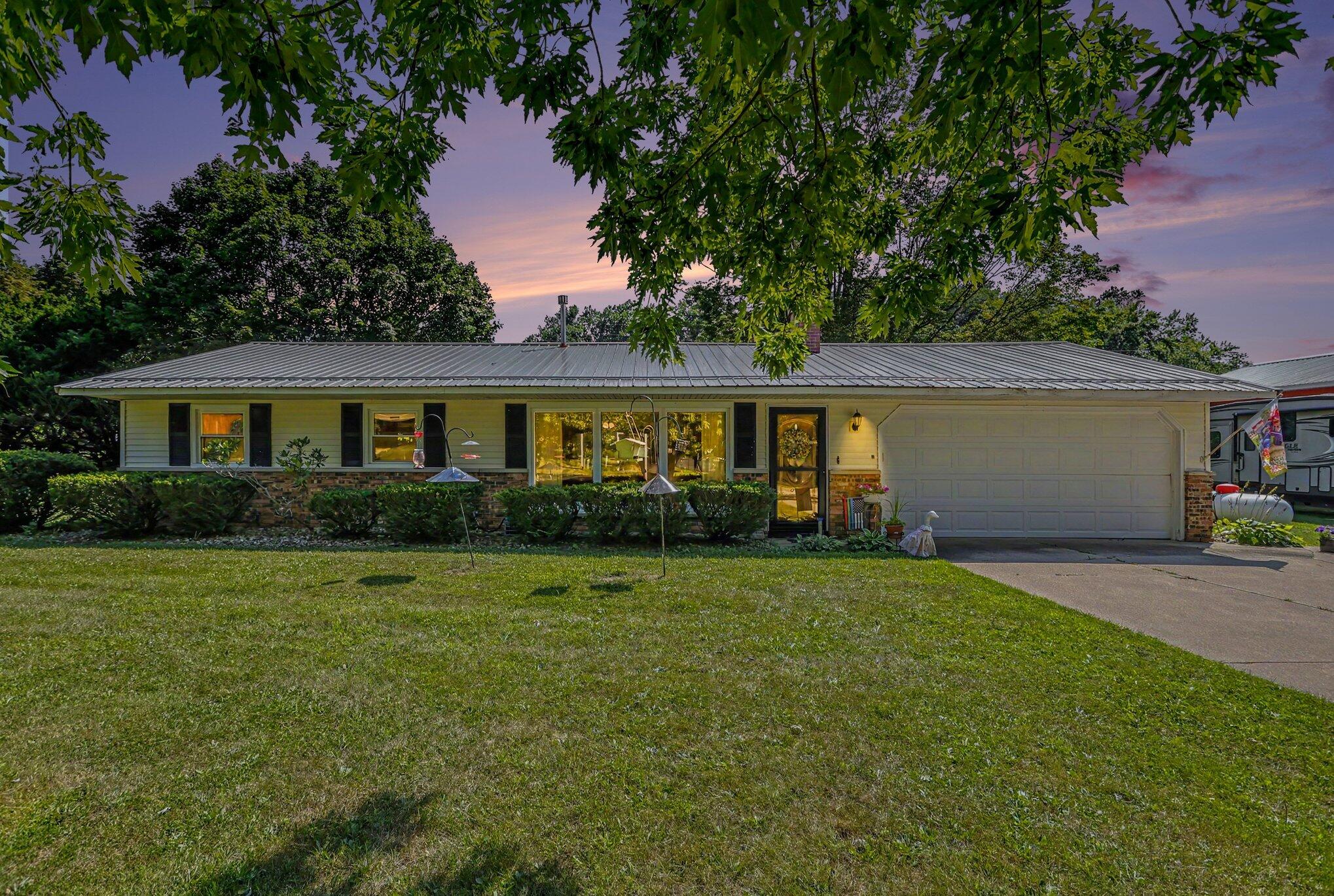 3124 Knight Drive Buchanan MI 49107