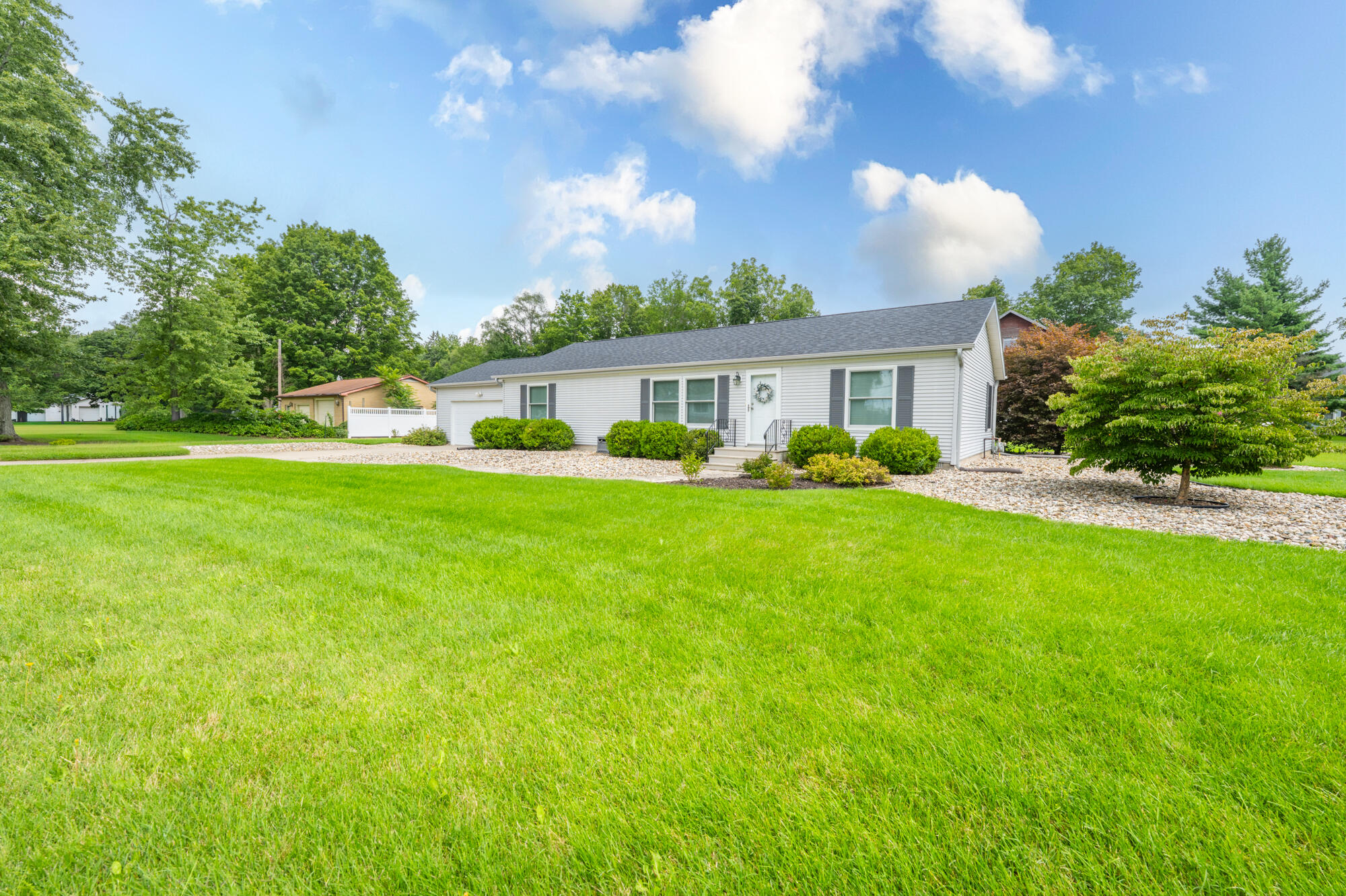 2199 Broadway Benton Harbor MI 49022