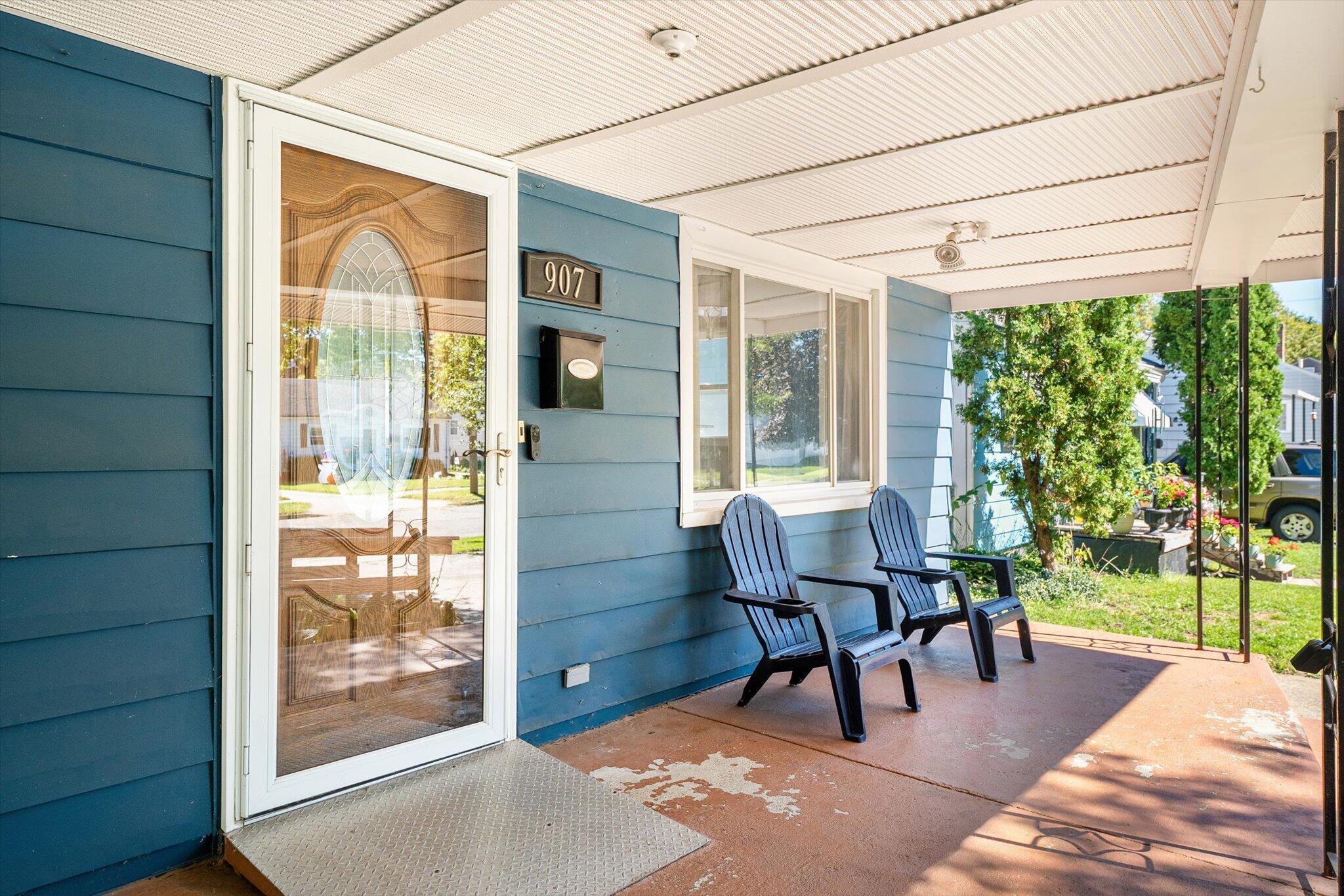 907 California Street NW Grand Rapids MI 49504