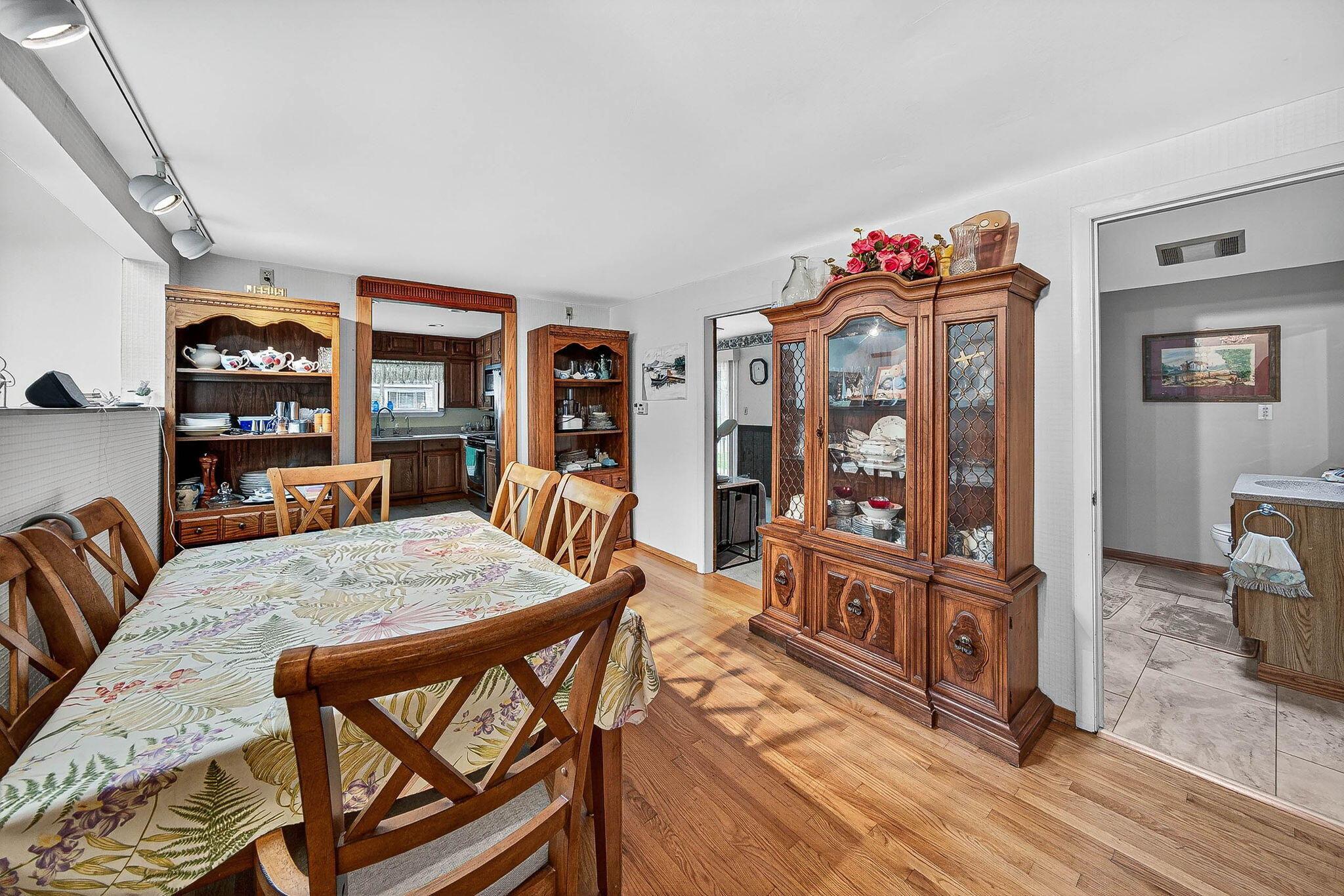 68800 S Shore Drive Edwardsburg MI 49112