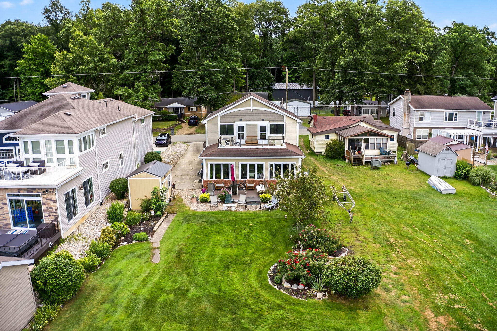 68800 S Shore Drive Edwardsburg MI 49112