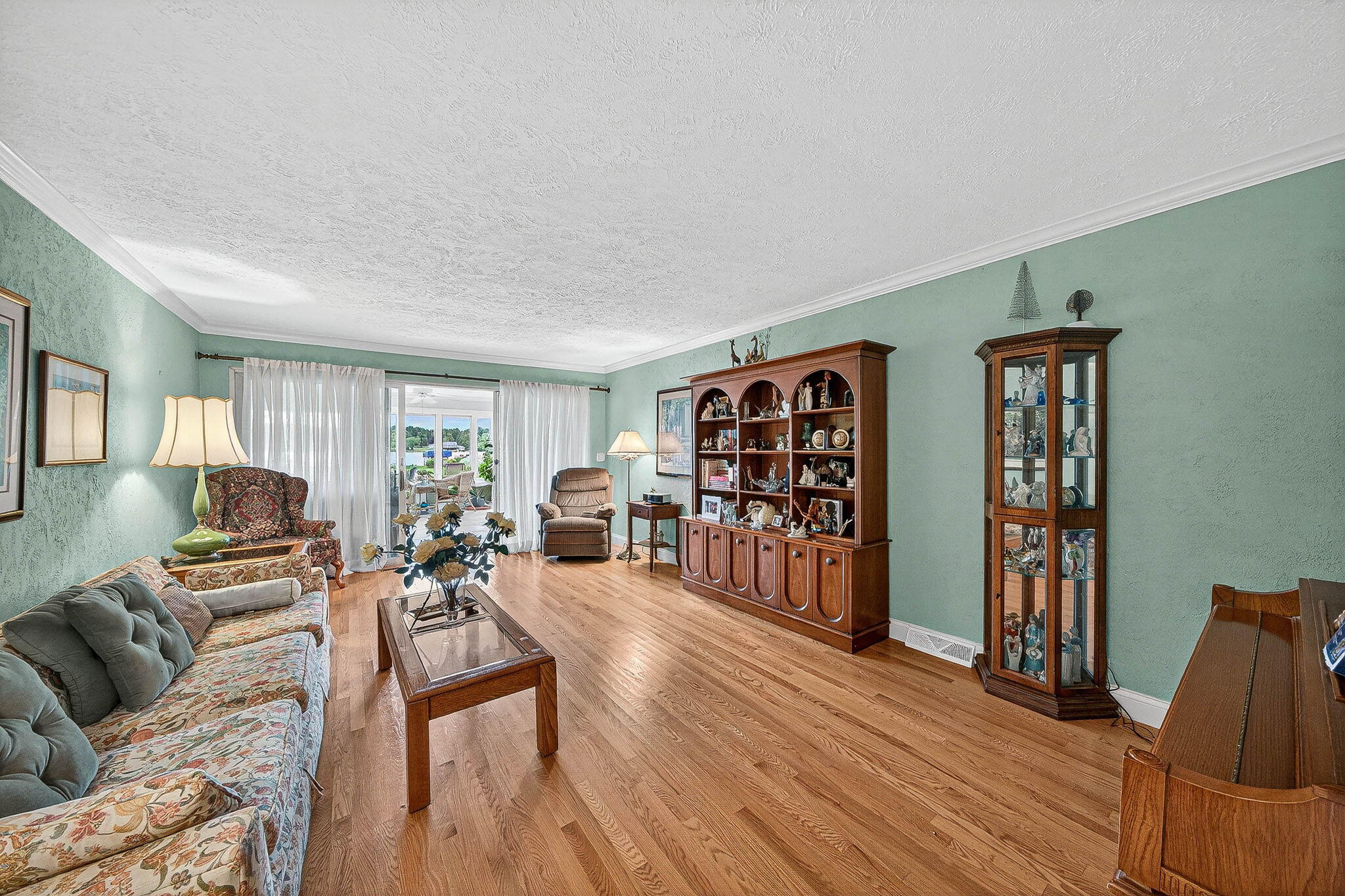 68800 S Shore Drive Edwardsburg MI 49112