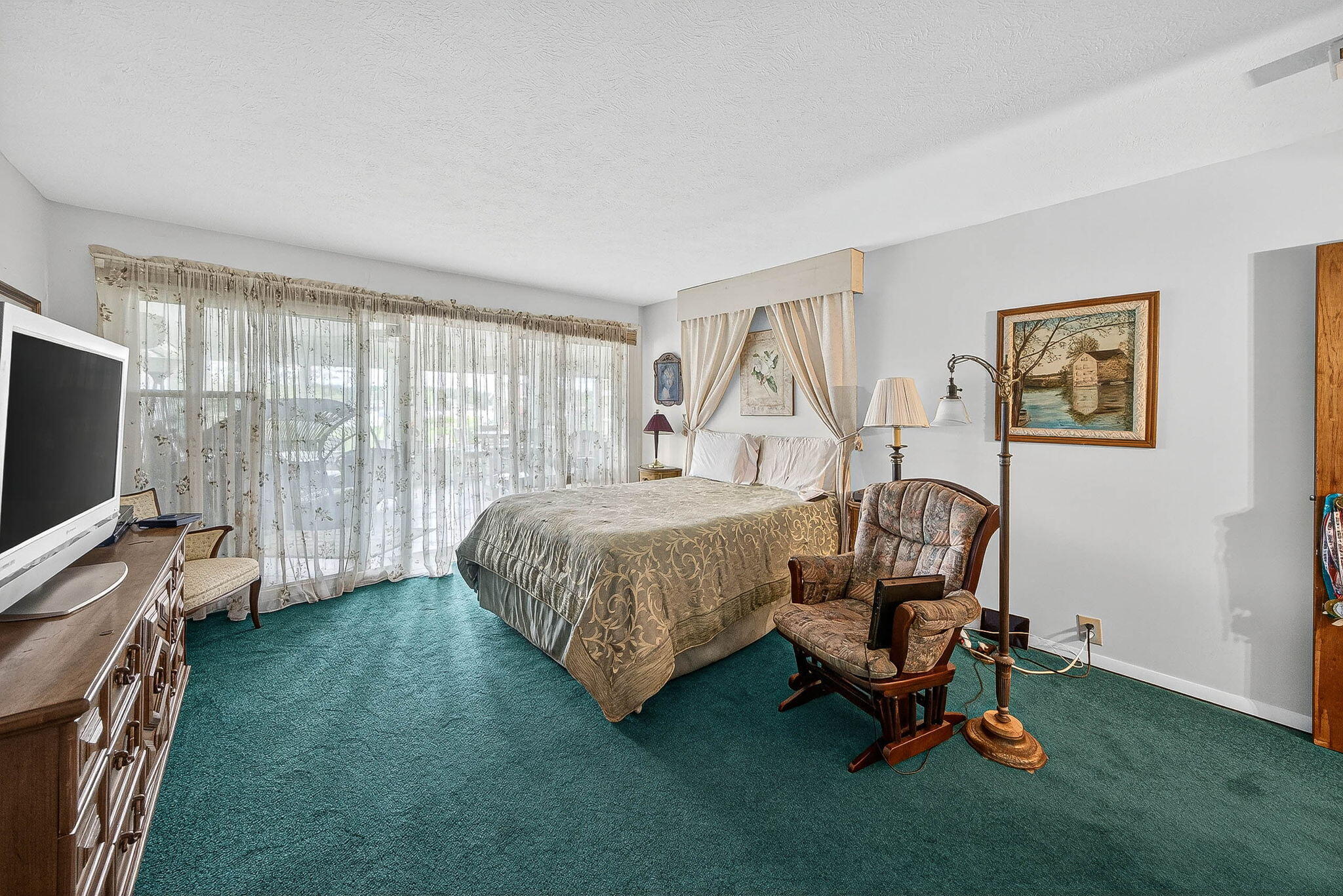 68800 S Shore Drive Edwardsburg MI 49112