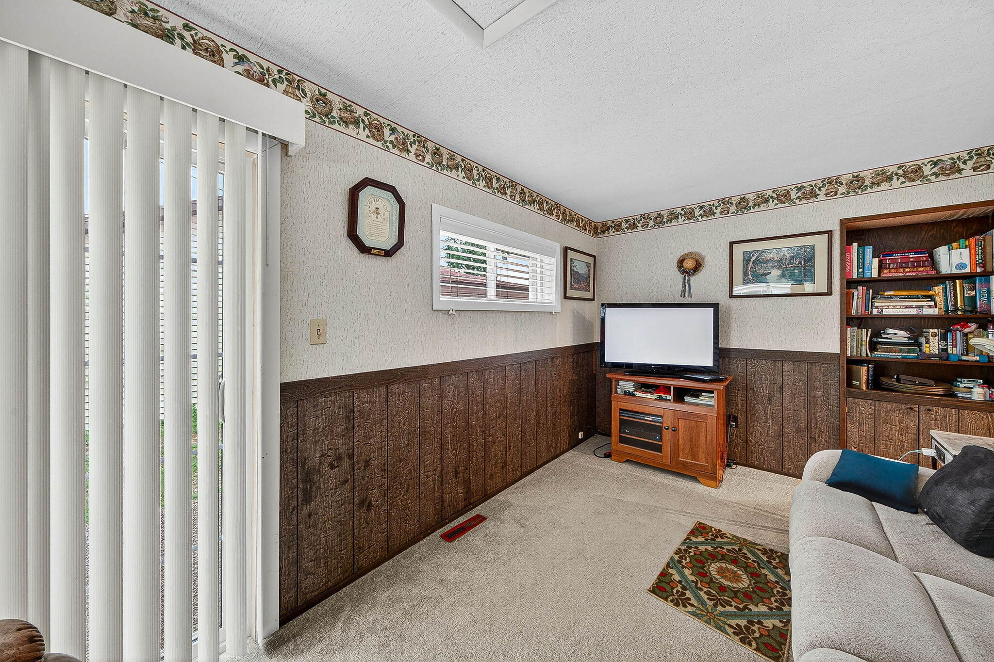 68800 S Shore Drive Edwardsburg MI 49112