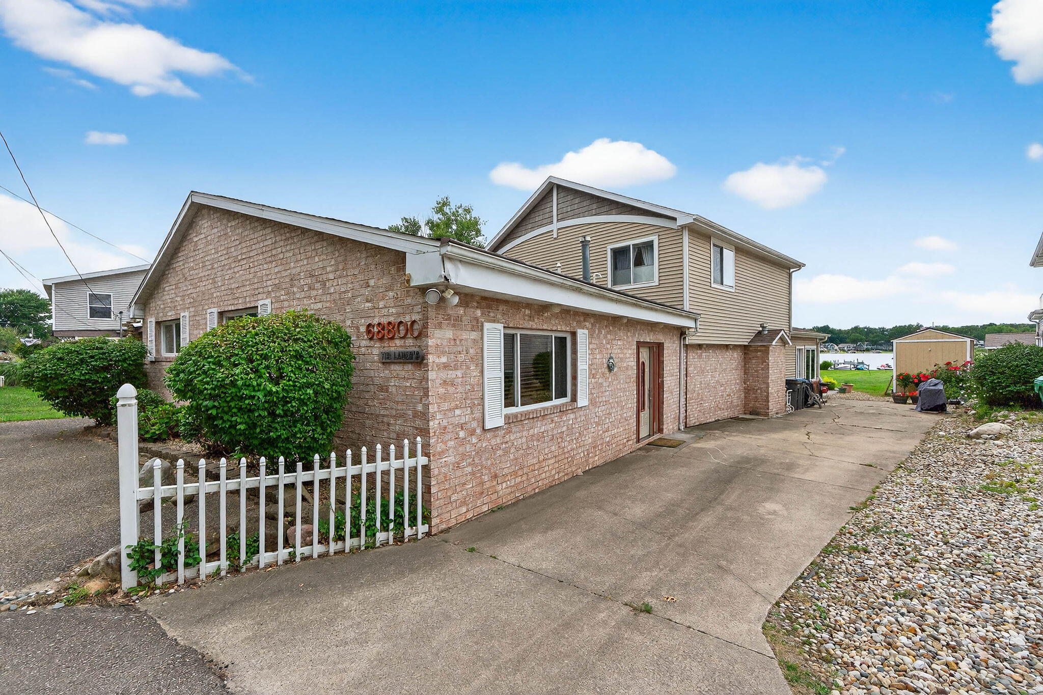 68800 S Shore Drive Edwardsburg MI 49112
