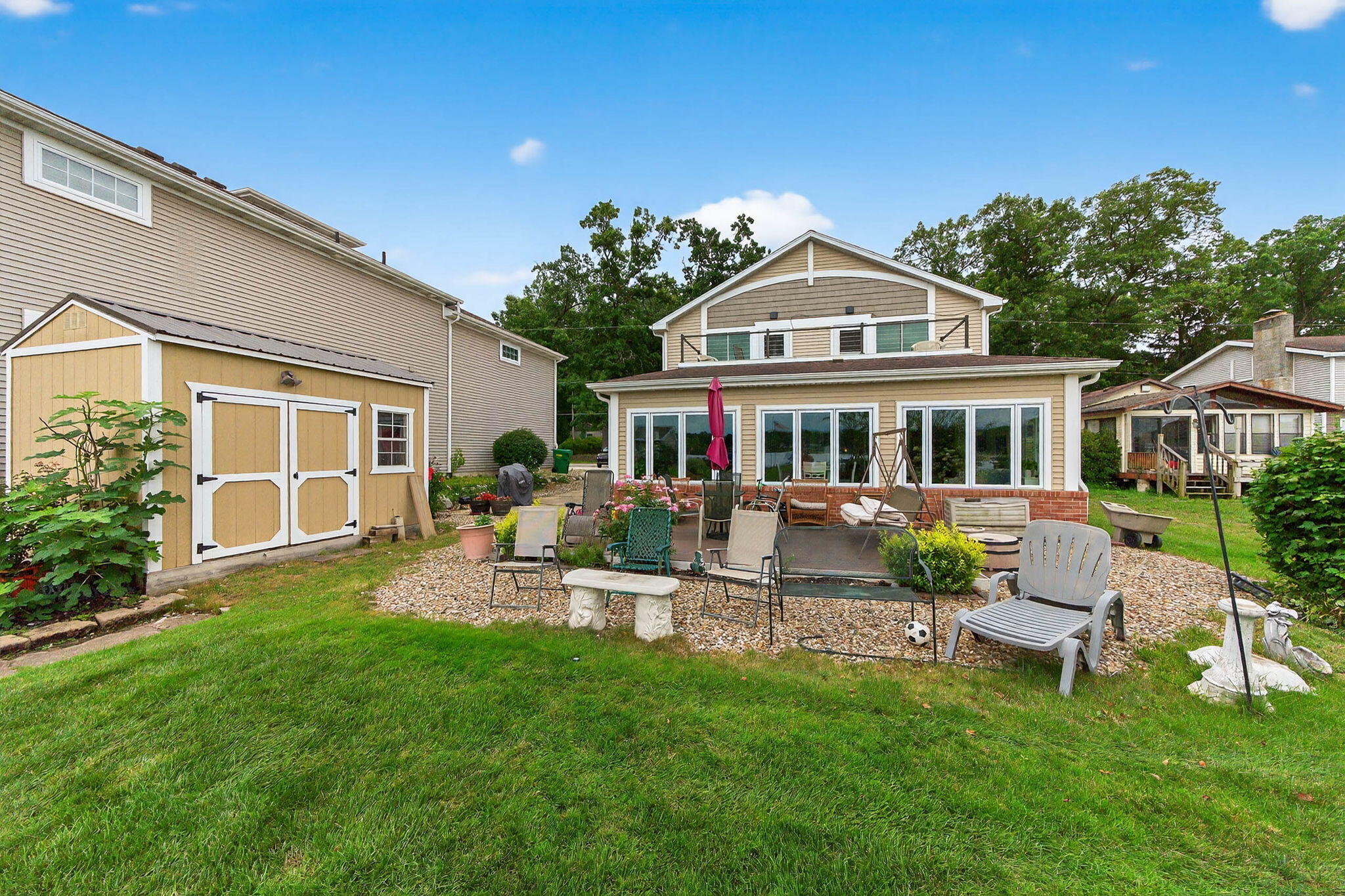 68800 S Shore Drive Edwardsburg MI 49112