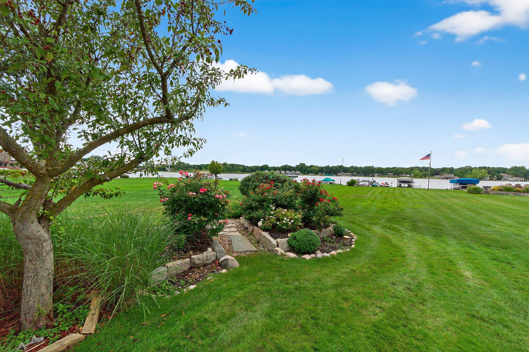 68800 S Shore Drive Edwardsburg MI 49112