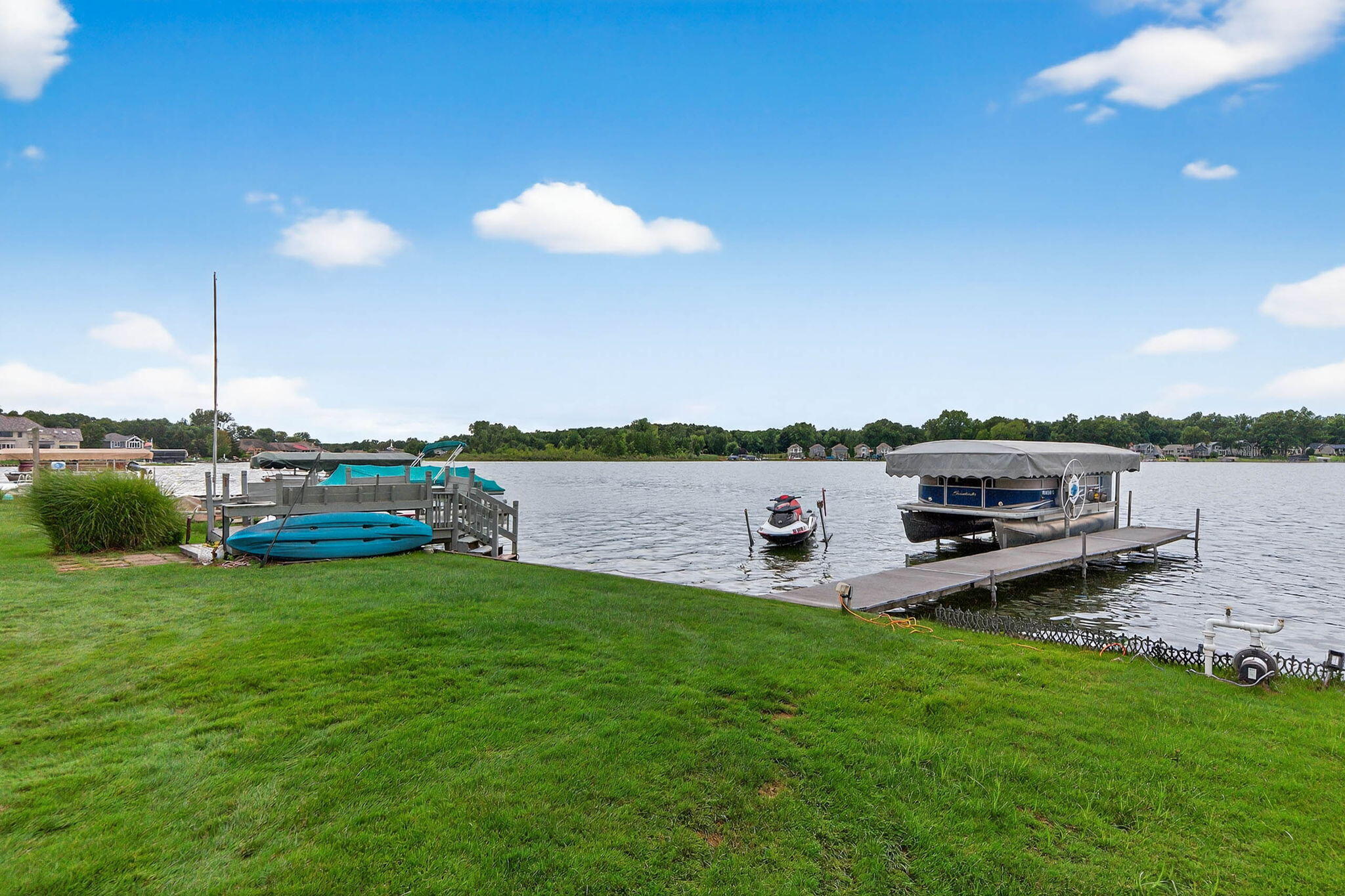 68800 S Shore Drive Edwardsburg MI 49112