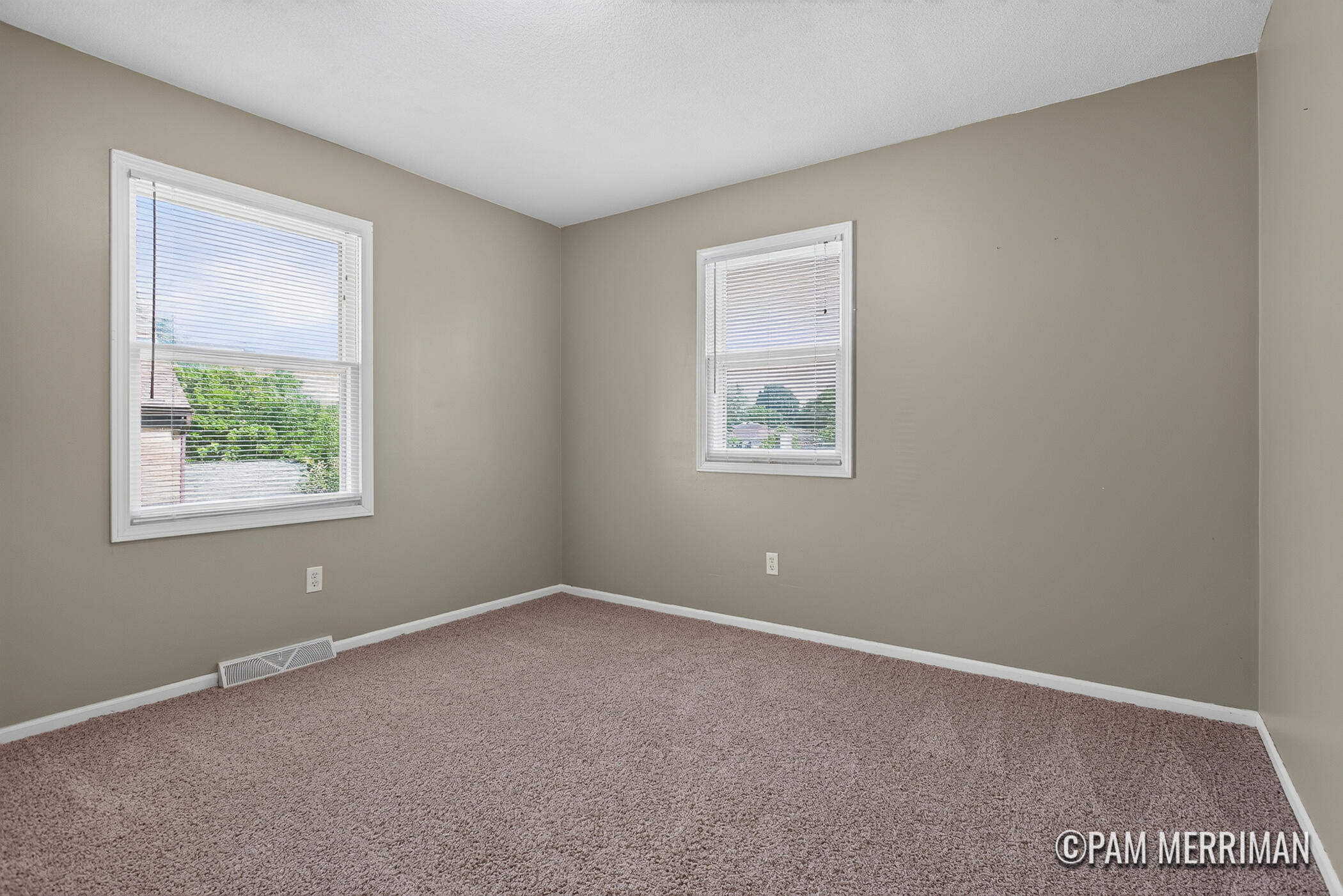 1735 Woodworth Street NE Grand Rapids MI 49525