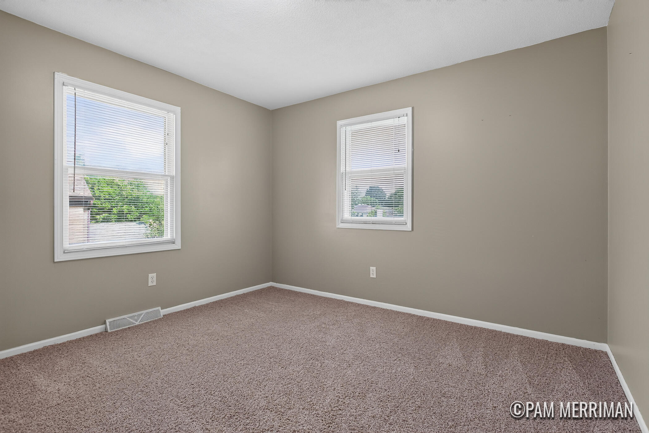 1735 Woodworth Street NE Grand Rapids MI 49525