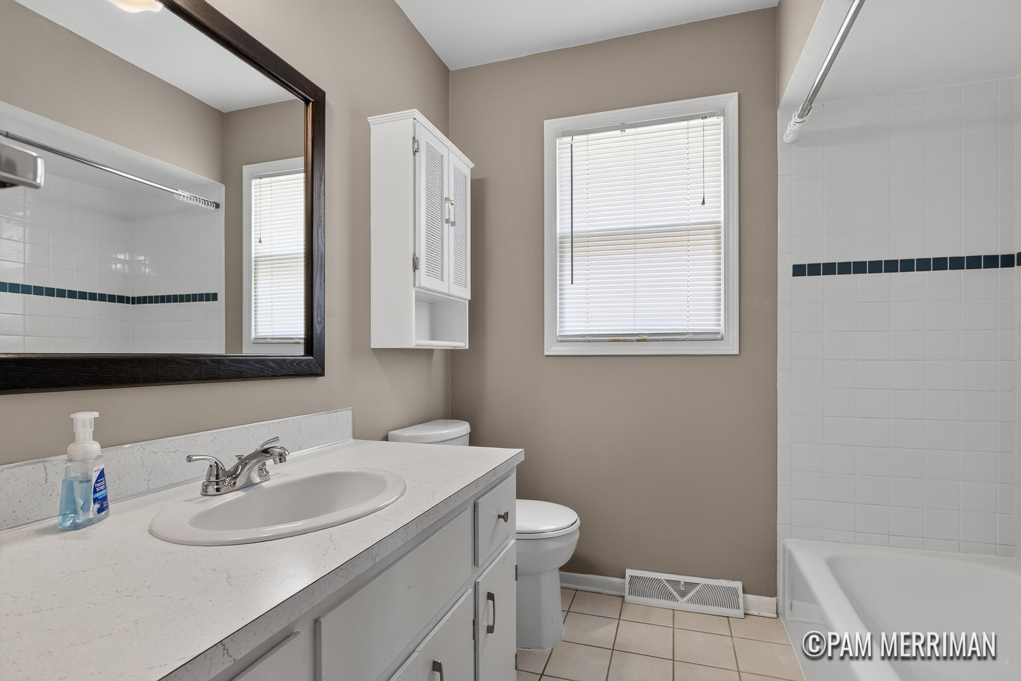 1735 Woodworth Street NE Grand Rapids MI 49525