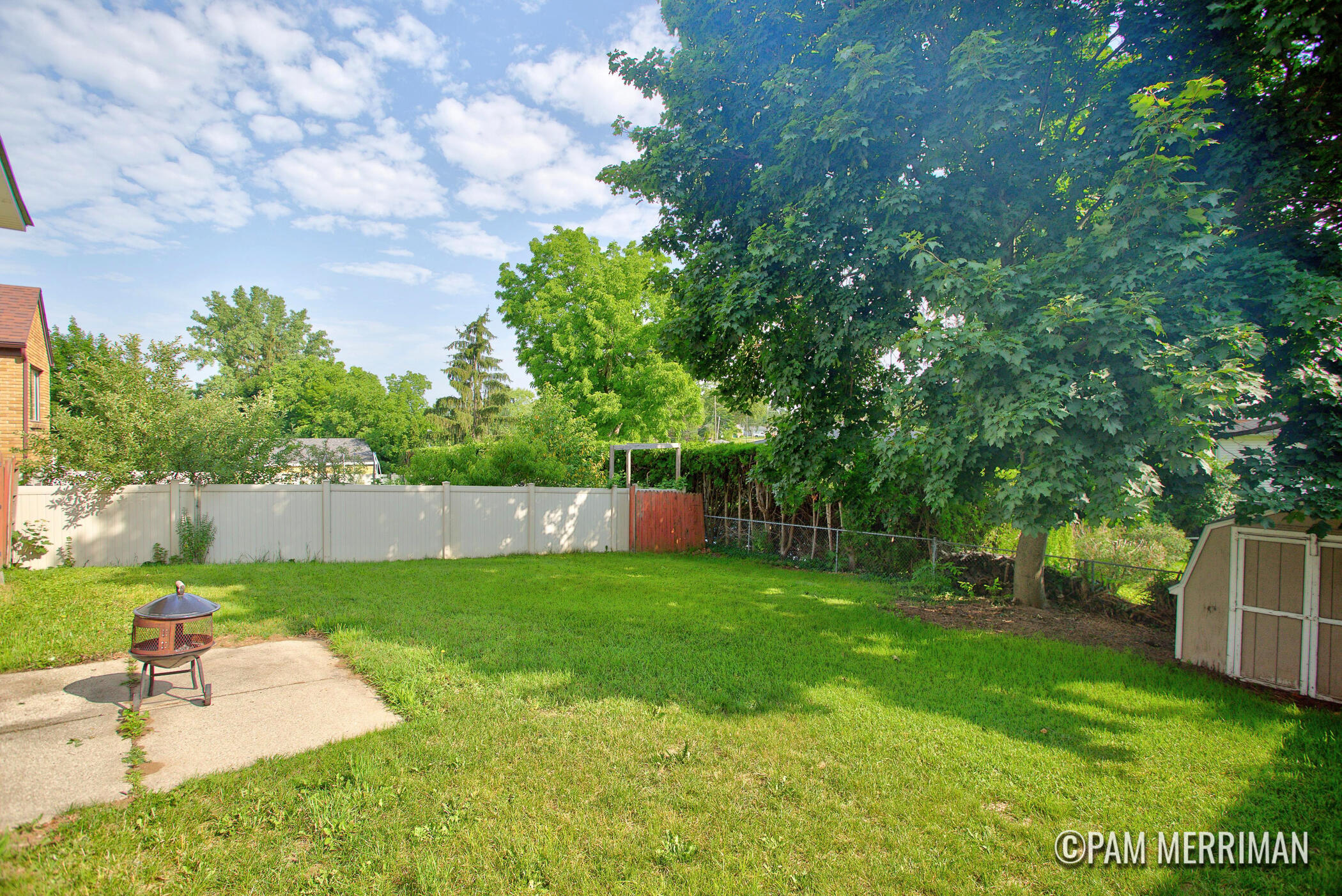 1735 Woodworth Street NE Grand Rapids MI 49525