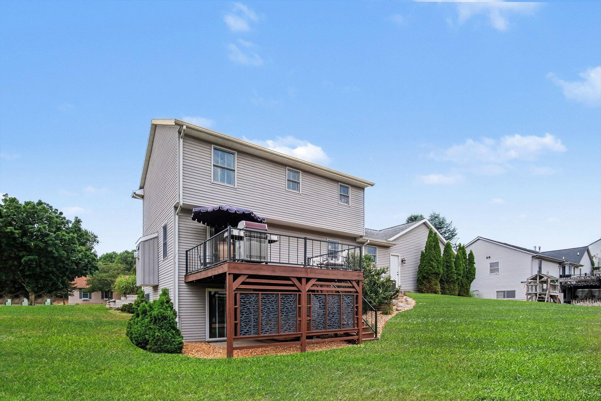 6892 Petersen Valley Drive NE Rockford MI 49341