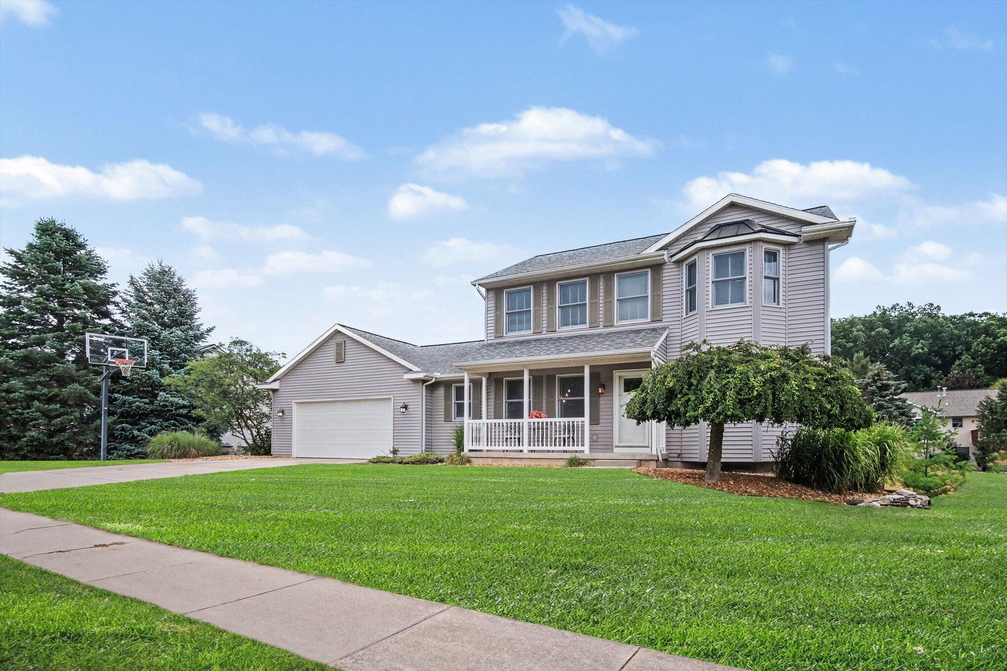 6892 Petersen Valley Drive NE Rockford MI 49341