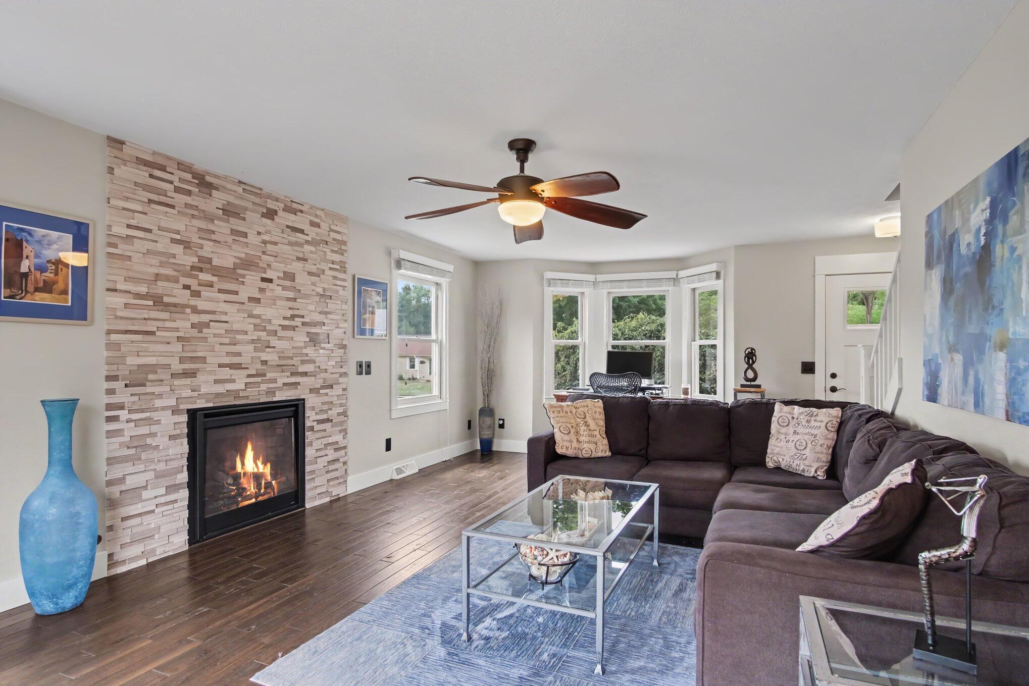 6892 Petersen Valley Drive NE Rockford MI 49341