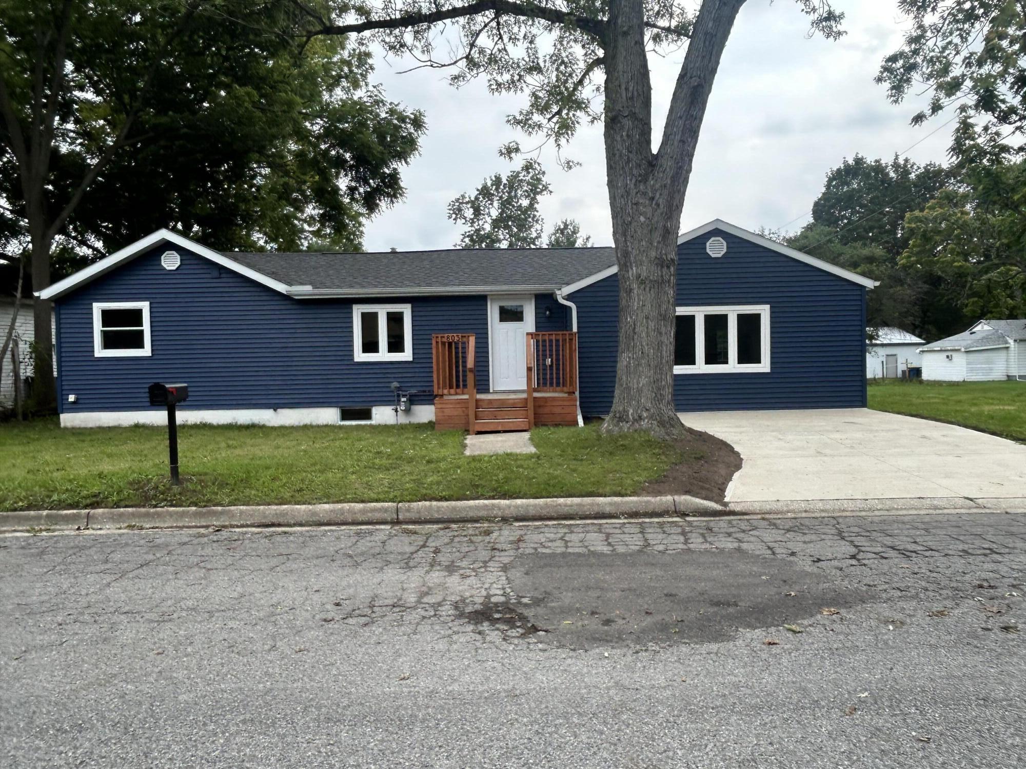 803 Enterprise Street Buchanan MI 49107