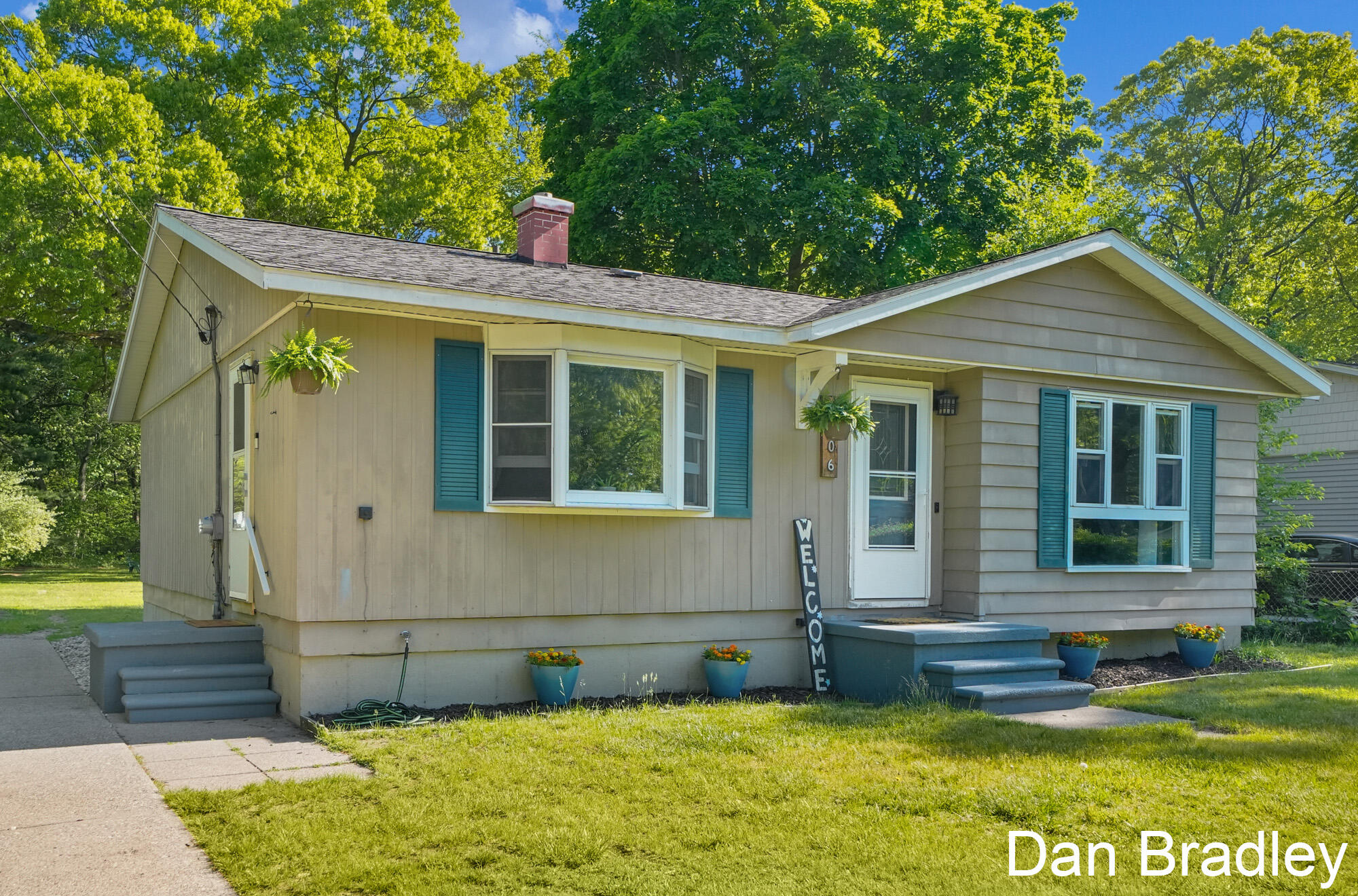 2506 James Avenue Muskegon MI 49442