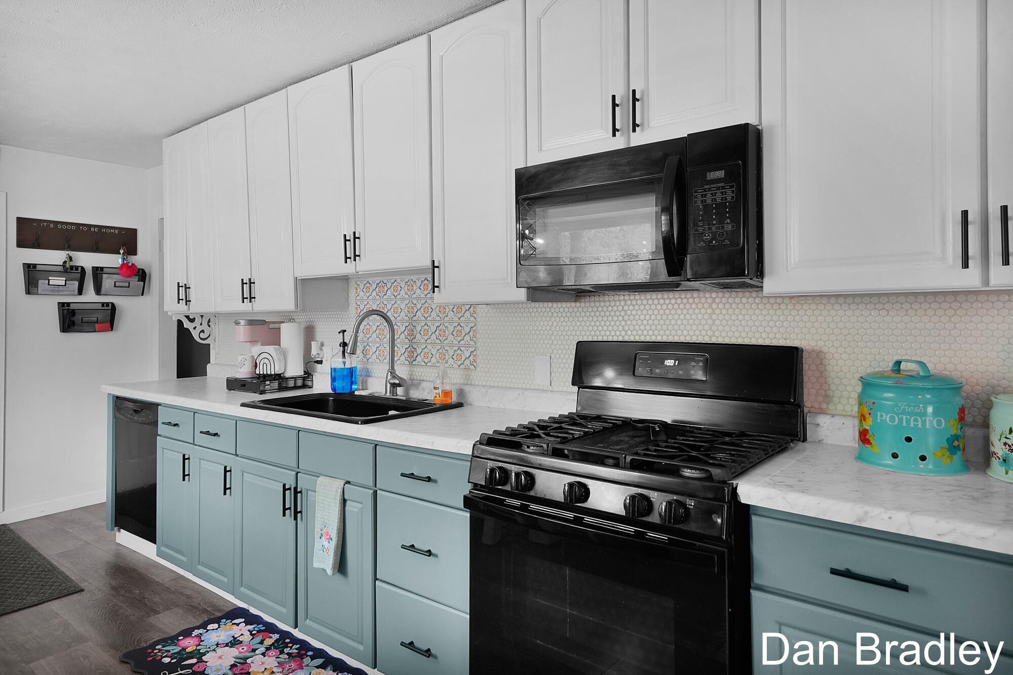 2506 James Avenue Muskegon MI 49442