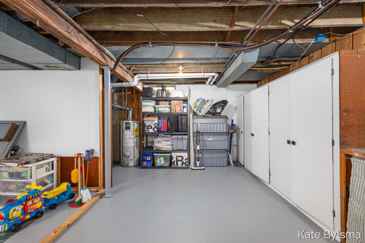 2134 Paris Avenue SE Grand Rapids MI 49507
