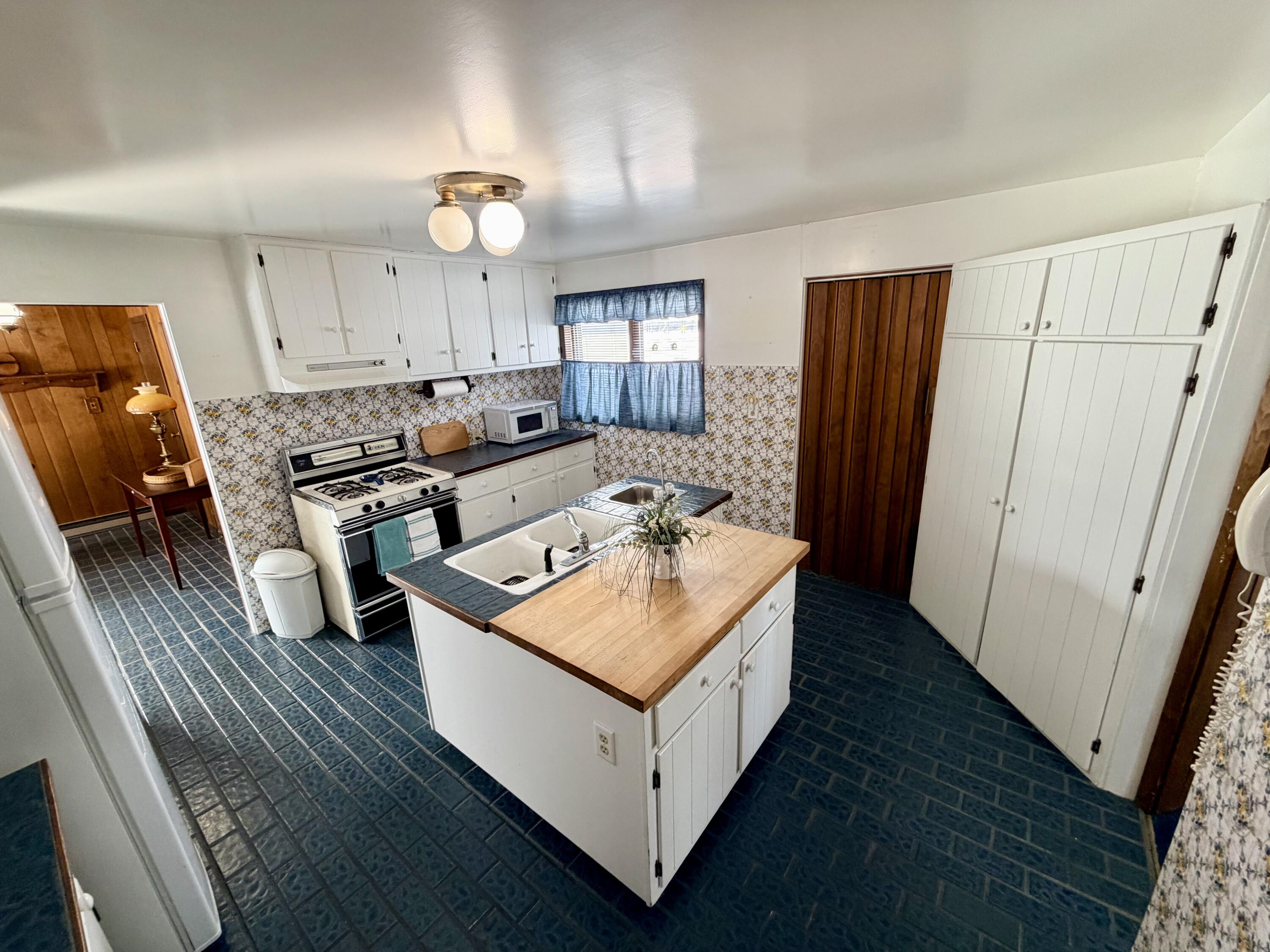 49145 92nd Avenue Decatur MI 49045