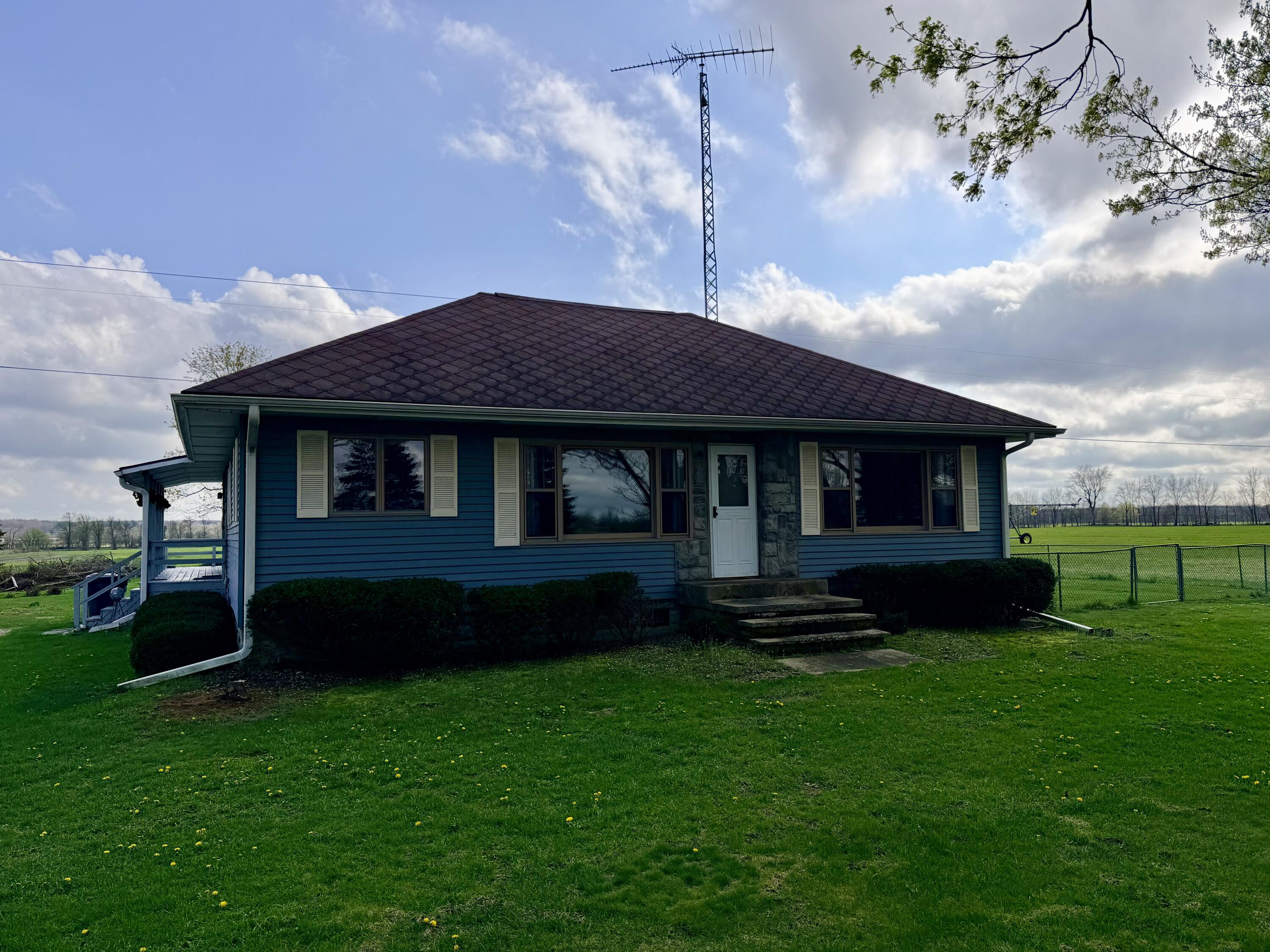 49145 92nd Avenue Decatur MI 49045