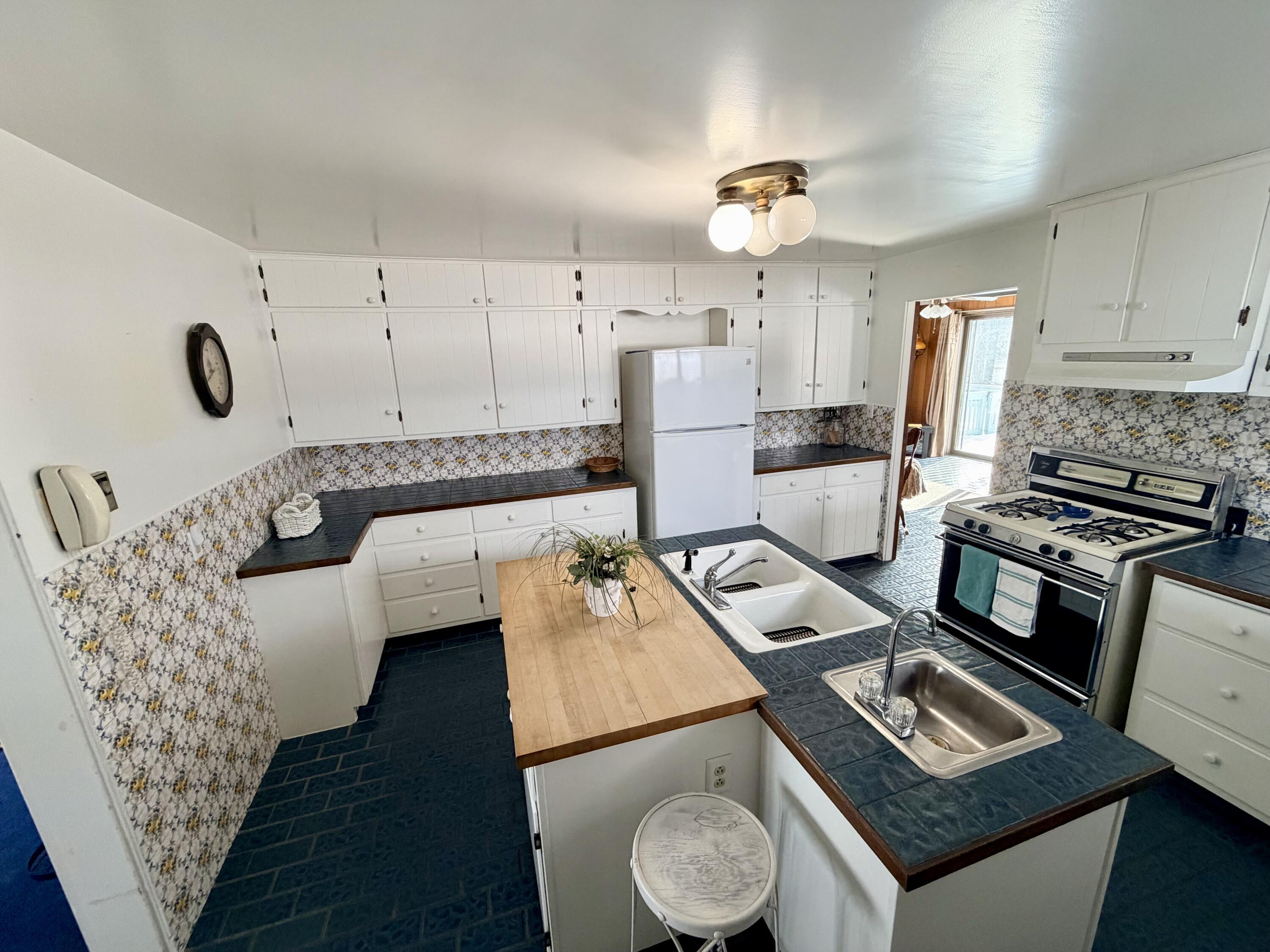 49145 92nd Avenue Decatur MI 49045