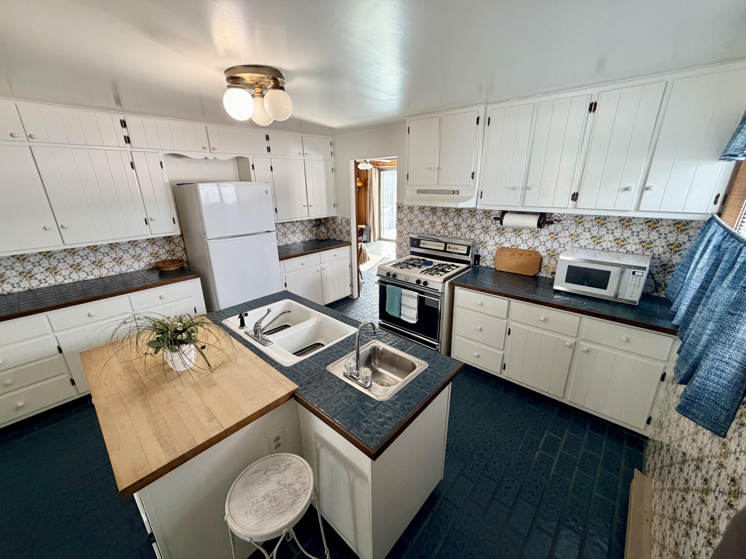 49145 92nd Avenue Decatur MI 49045