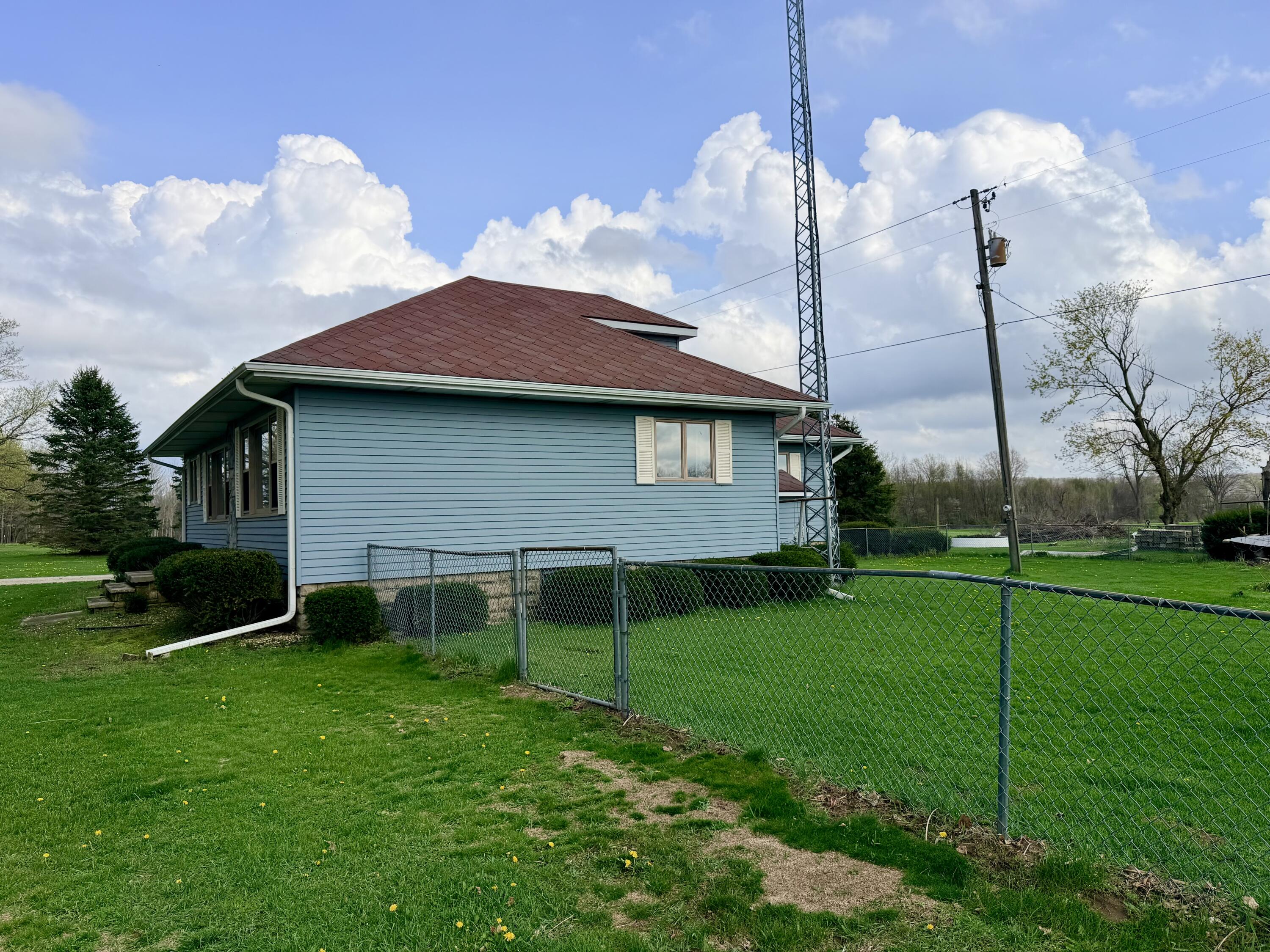 49145 92nd Avenue Decatur MI 49045