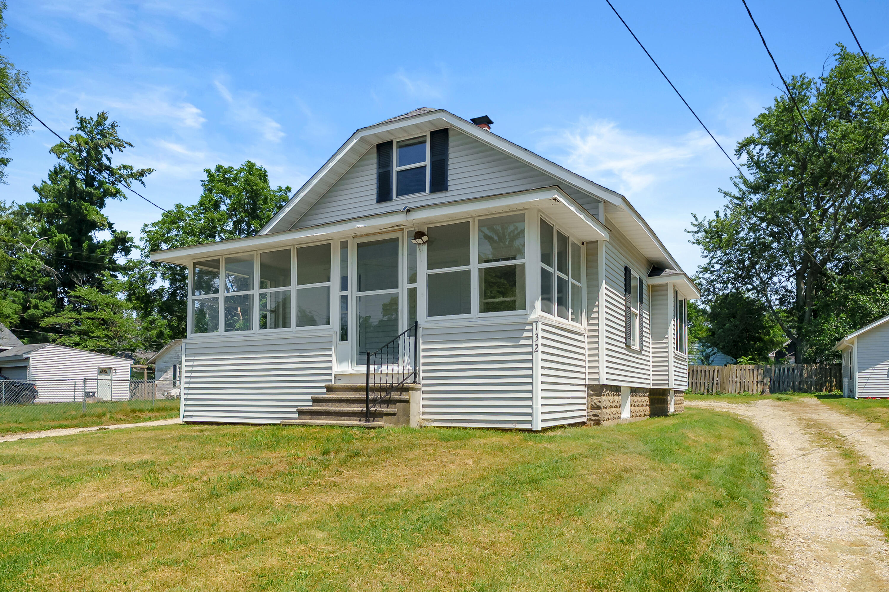 132 Gilkison Avenue Kalamazoo MI 49006