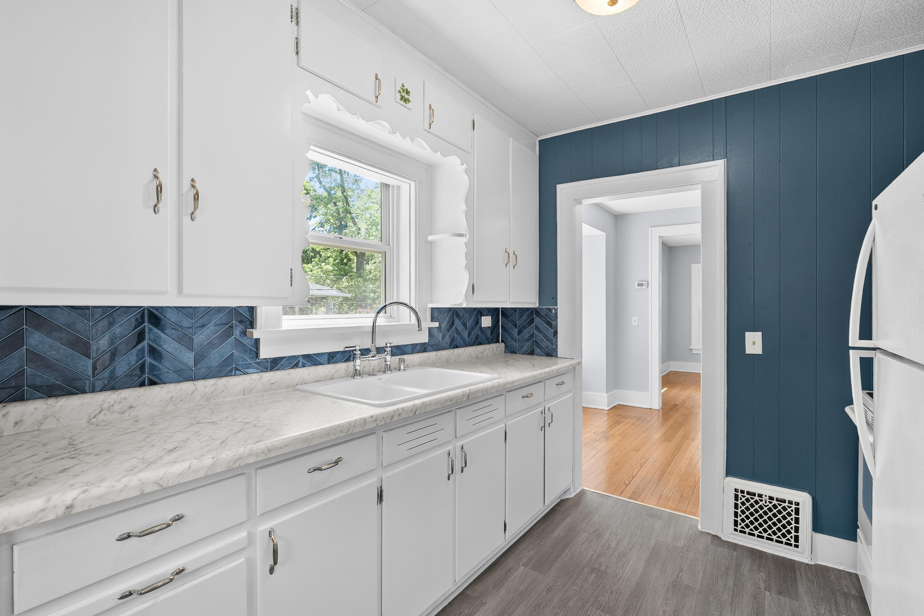 132 Gilkison Avenue Kalamazoo MI 49006