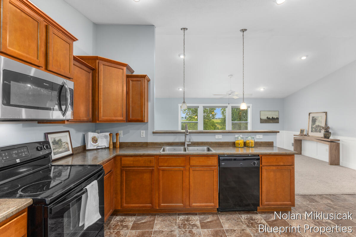 1840 Greenview Court Zeeland MI 49464