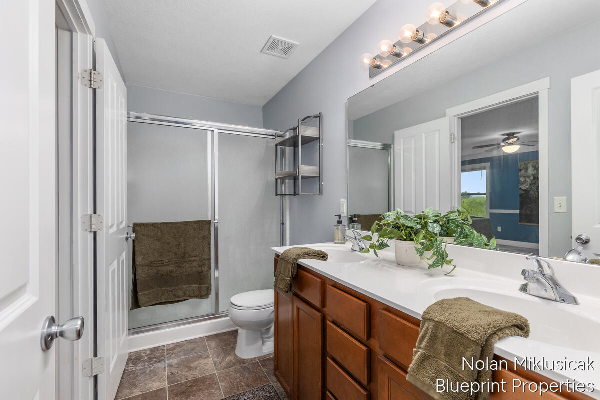 1840 Greenview Court Zeeland MI 49464