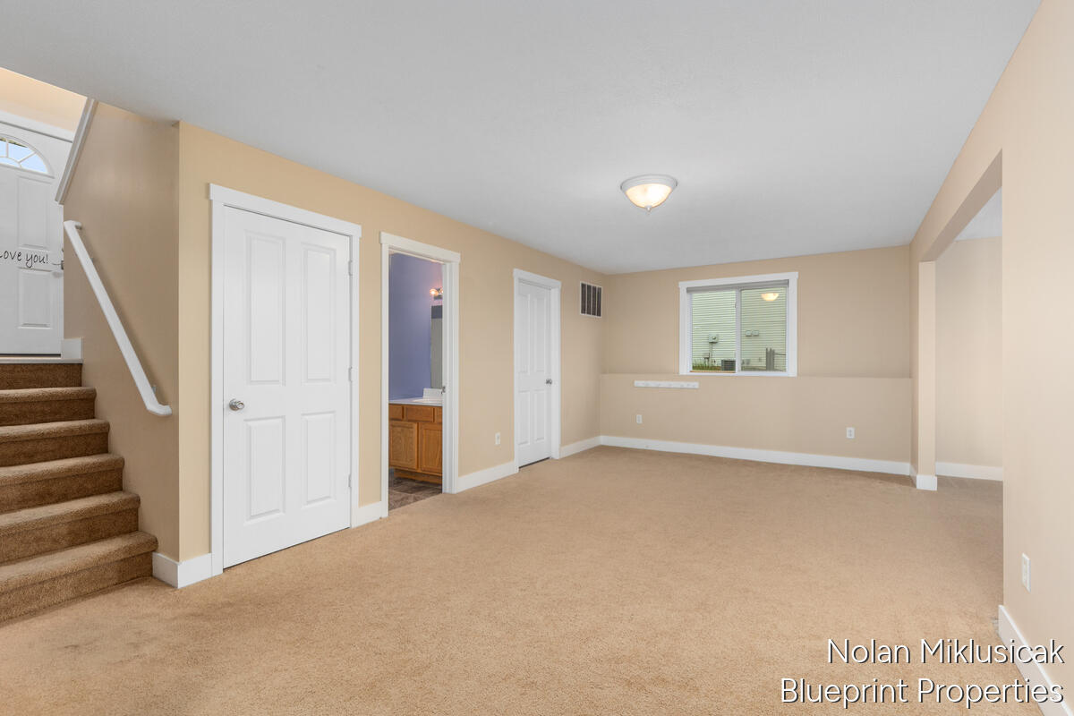 1840 Greenview Court Zeeland MI 49464