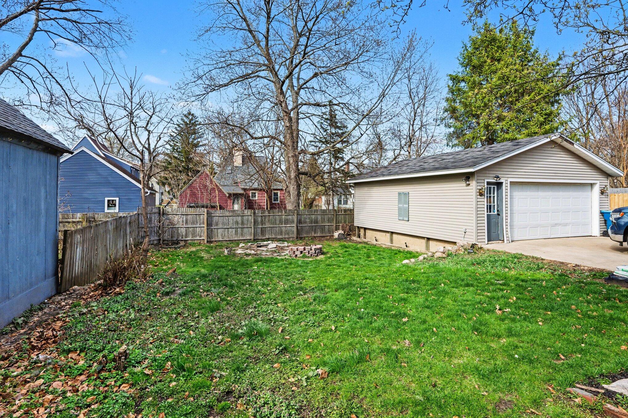 1103 Vassar Drive Kalamazoo MI 49001