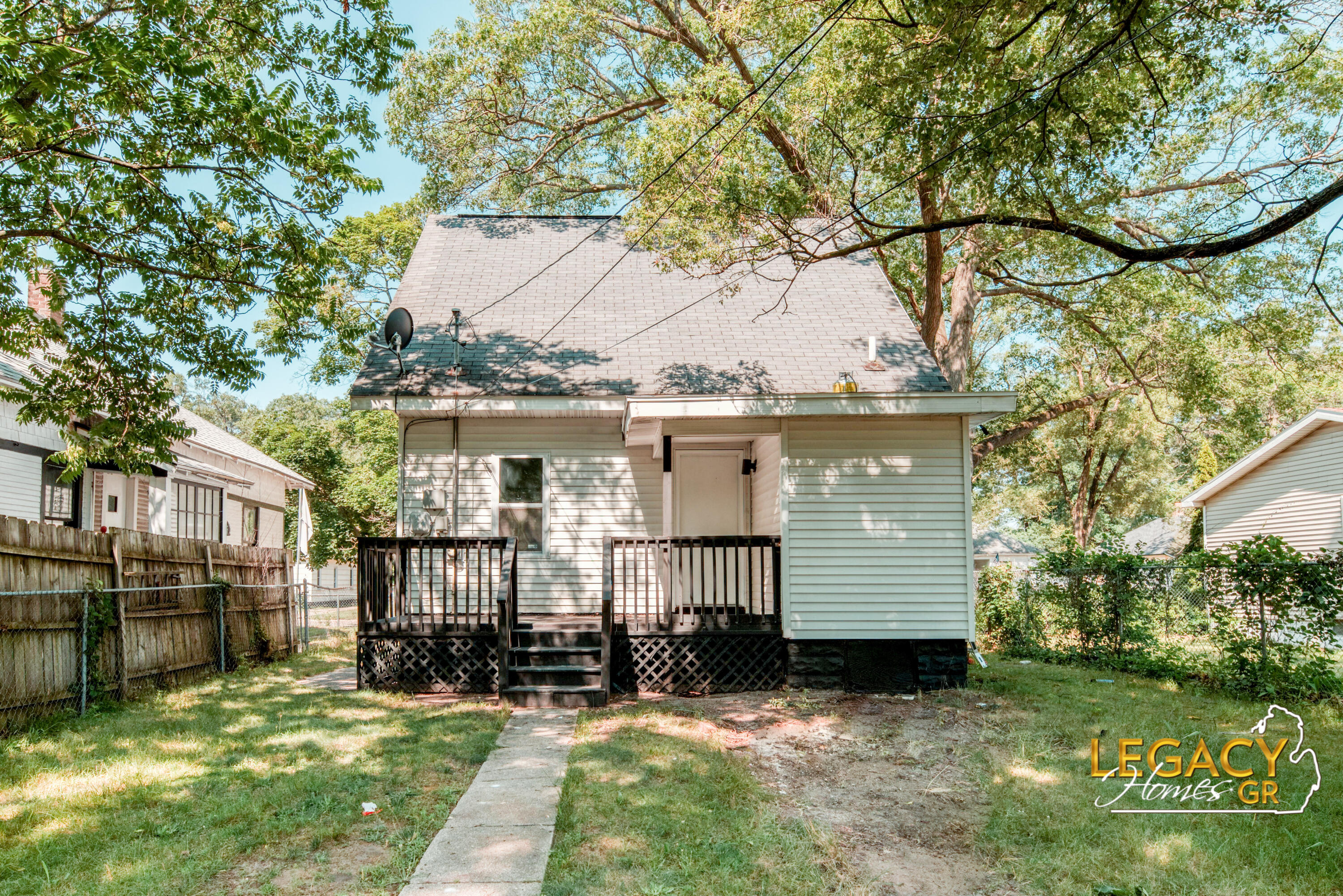 2232 5th Street Muskegon MI 49444